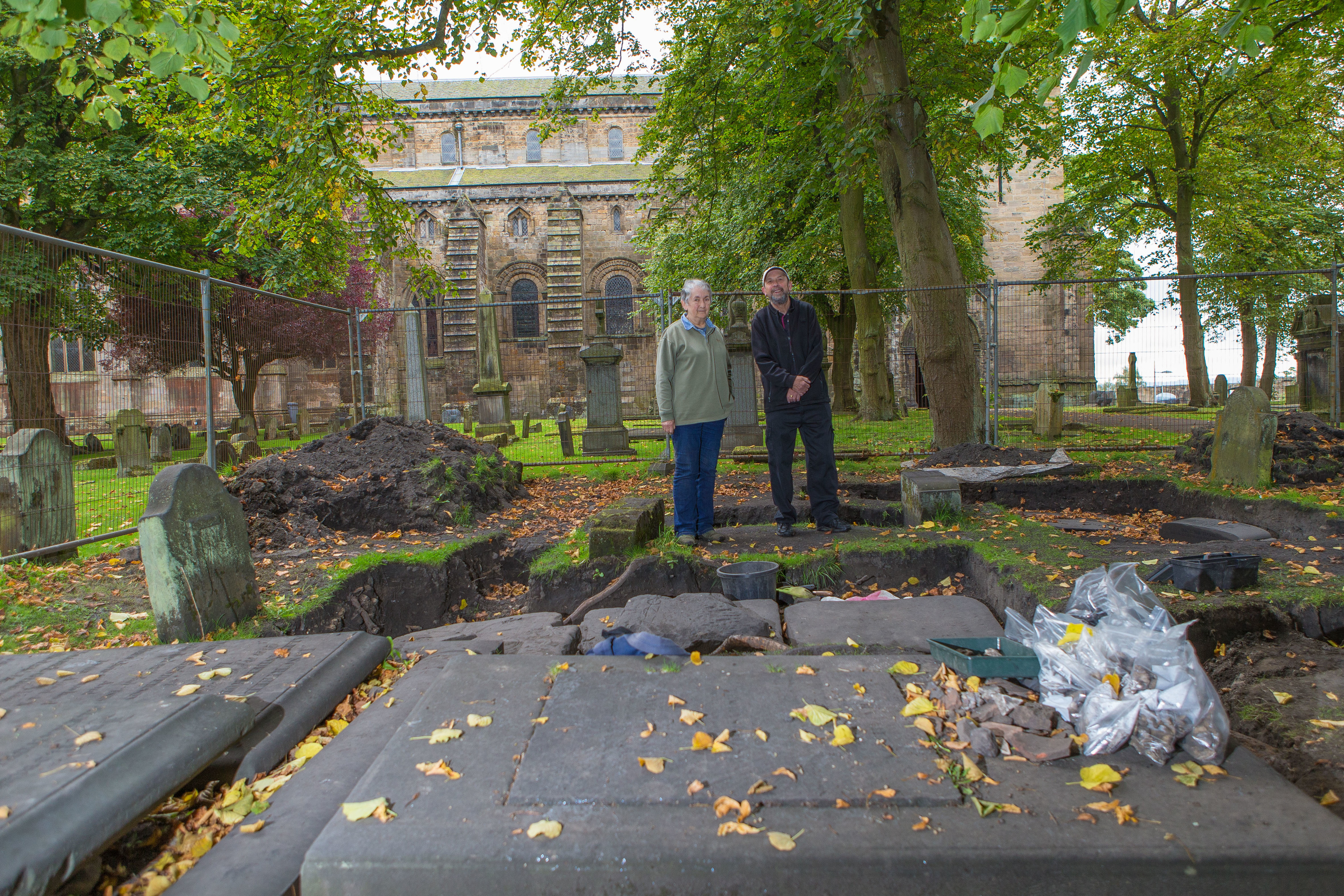 Sue Mowat and George Raeburn from Dunfermline Heritage Community Projects.