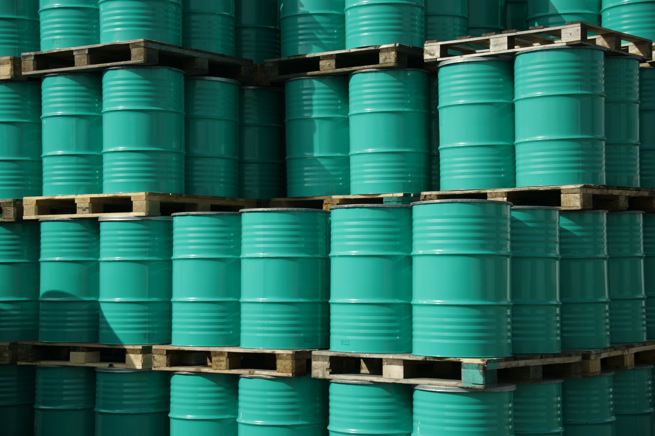 The price of a barrel of oil is predicted to remain below $100 for the next few years.