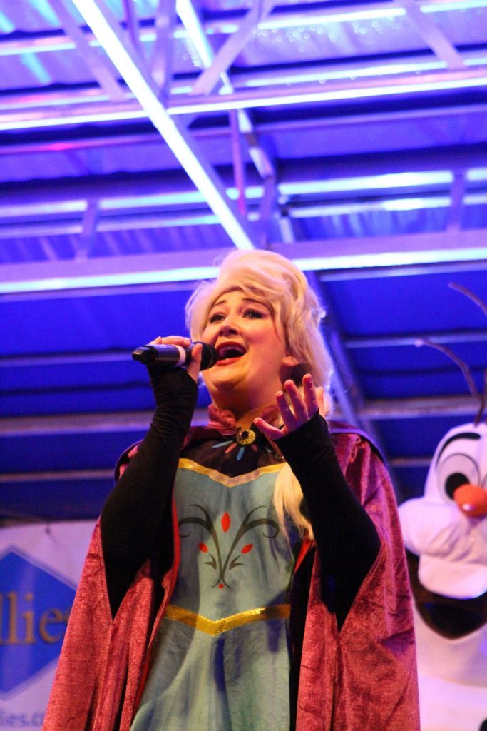 The 'Frozen' tribute act on stage at the switch on of the Broughty Ferry Christmas lights.