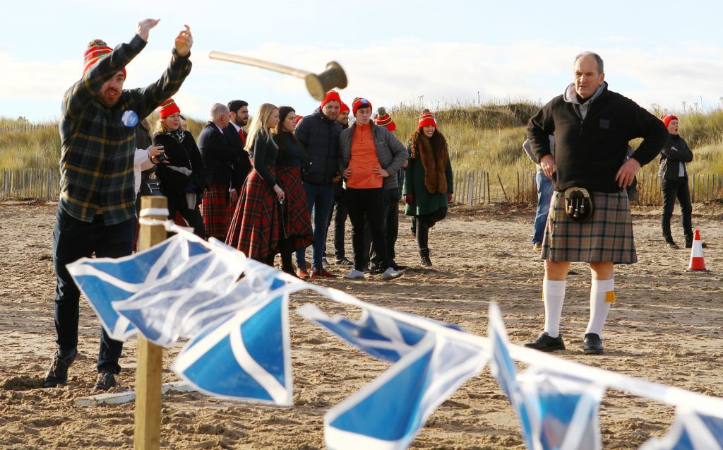 DNic_Andrews_Highland_Games_West_Sands