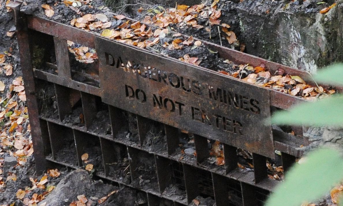 An entrance to Cults mine.