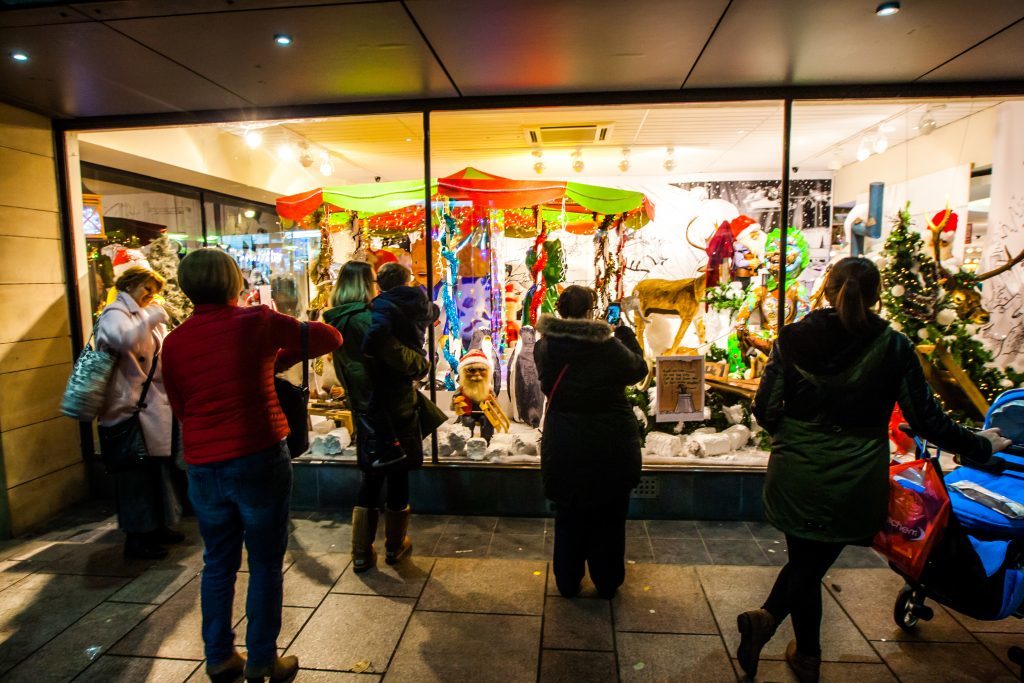 SMac_Christmas_Window_Gillies_BroughtFerry