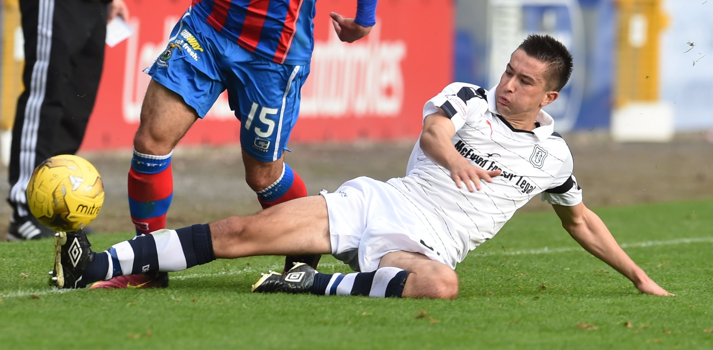 Cammy Kerr in action for Dundee.