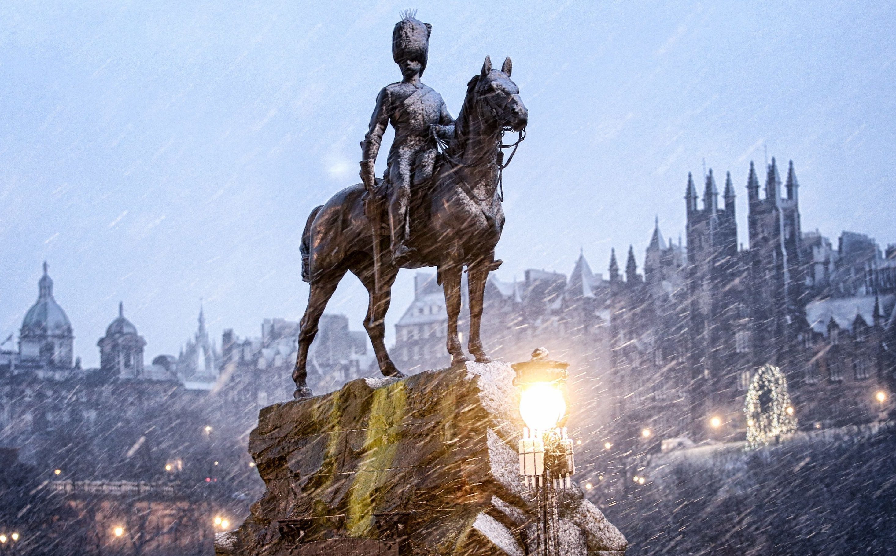 A snowy scene in Edinburgh.