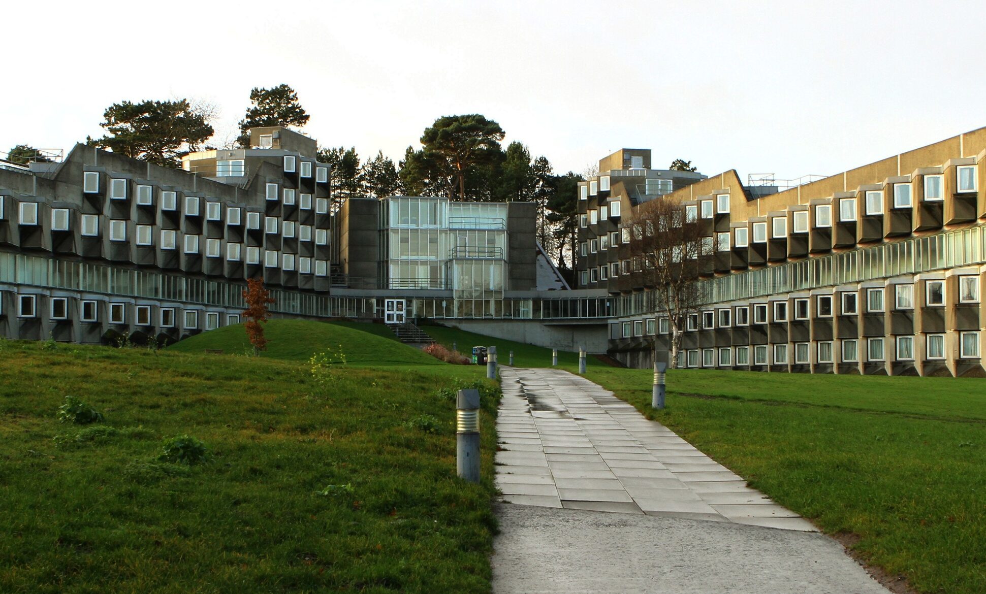 The existing Andrew Melville Hall.