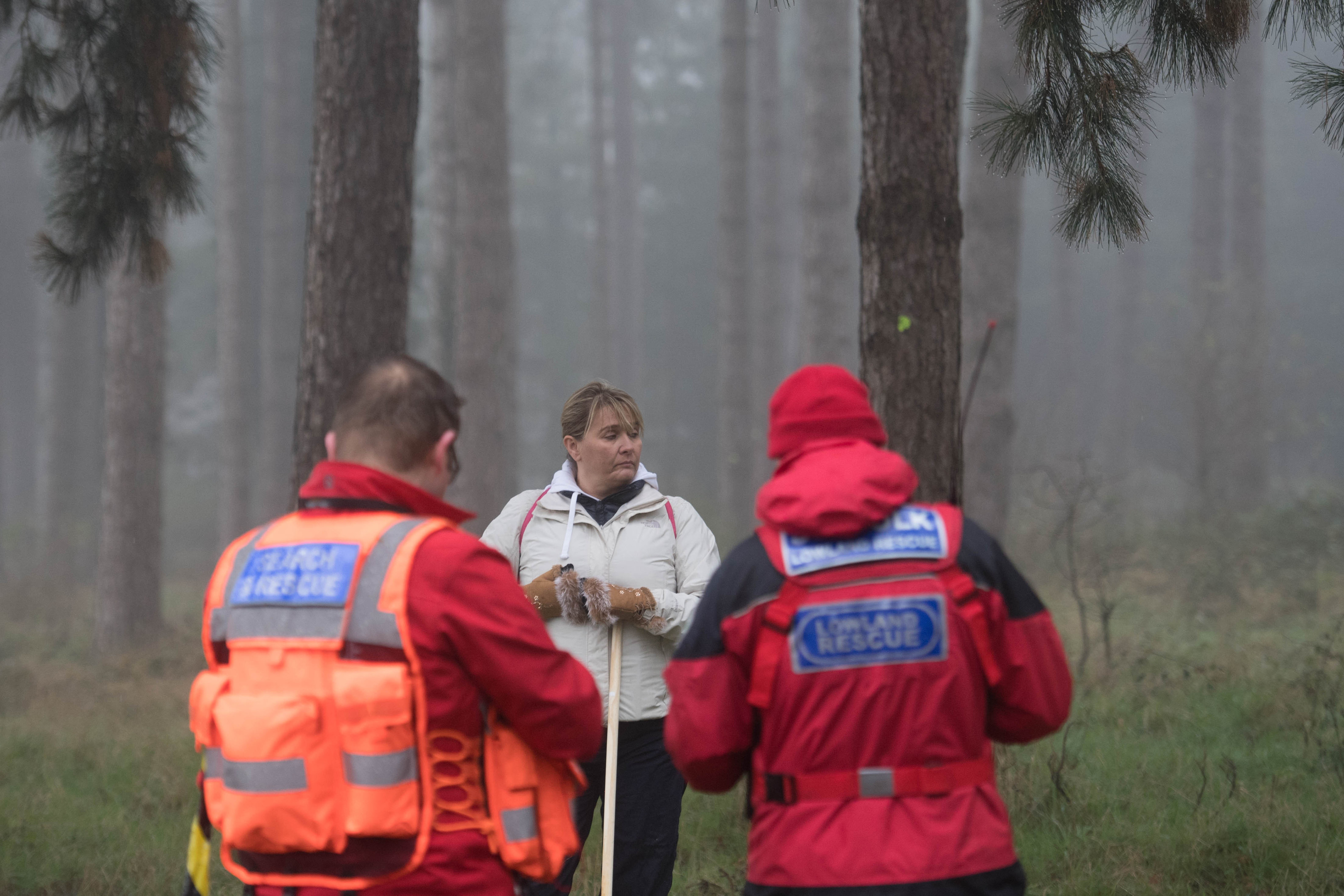 Nicola Urquhart and search and rescue volunteers