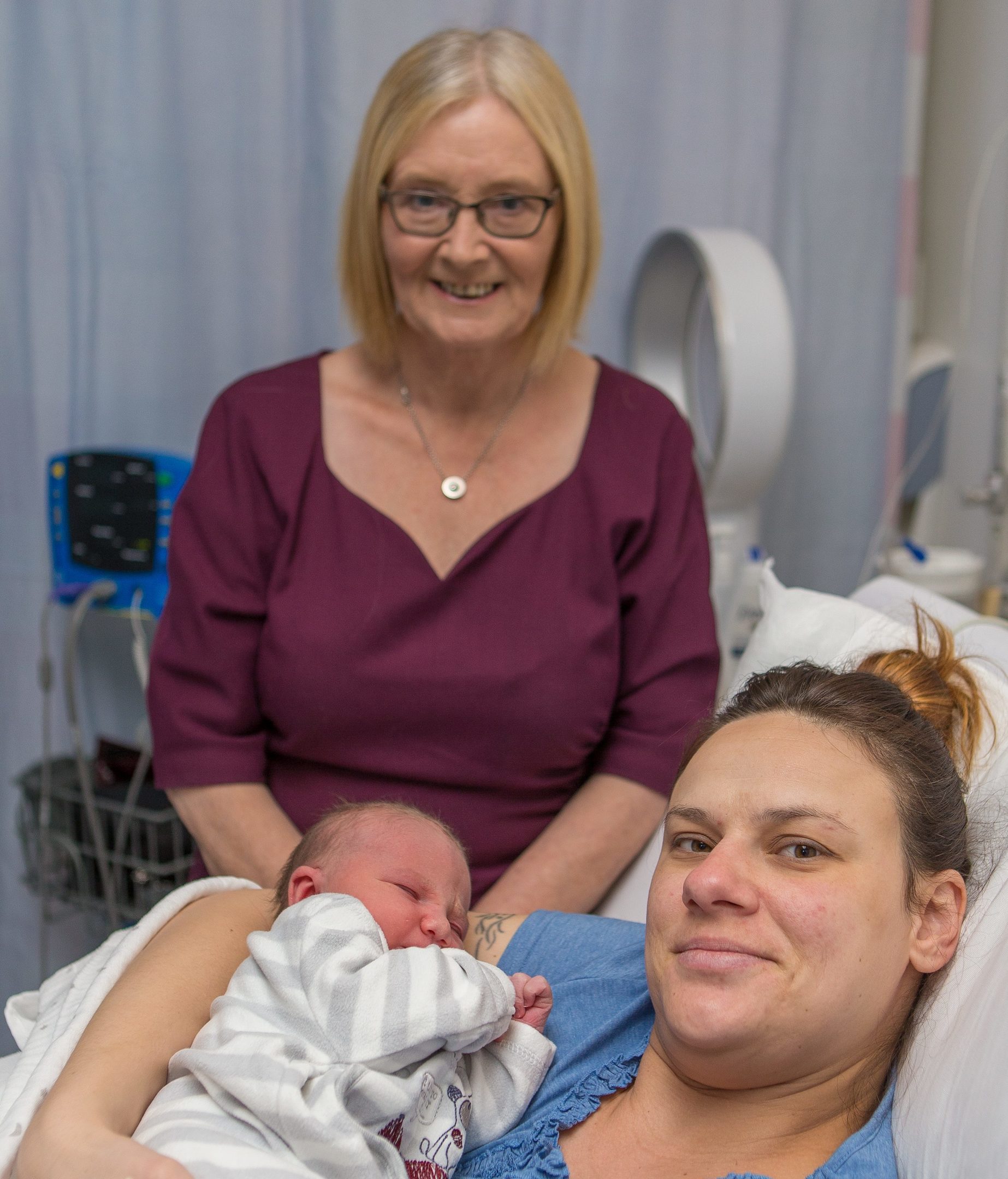 Beata Musial (35) from Kirkcaldy with Baby Sophie, born at 04.05am weighing 8lb 9oz with Chair of NHS Fife, Tricia Marwick