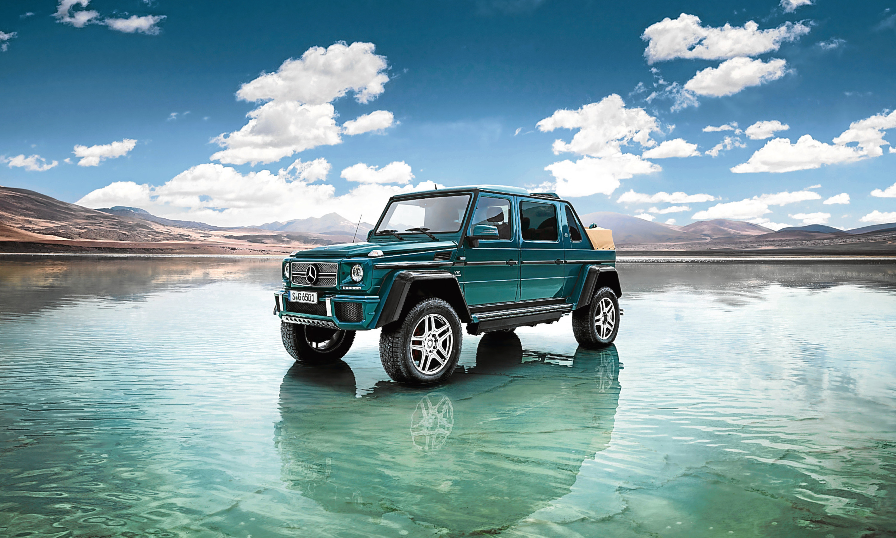 Mercedes-Maybach G 650 Landaulet ;*Kraftstoffverbrauch kombiniert: 17,0 l/100 km, CO2-Emissionen kombiniert: 397 g/km

Mercedes-Maybach G 650 Landaulet; *Fuel consumption combined: 17.0 l/100 km, CO2 emissions combined: 397 g/km