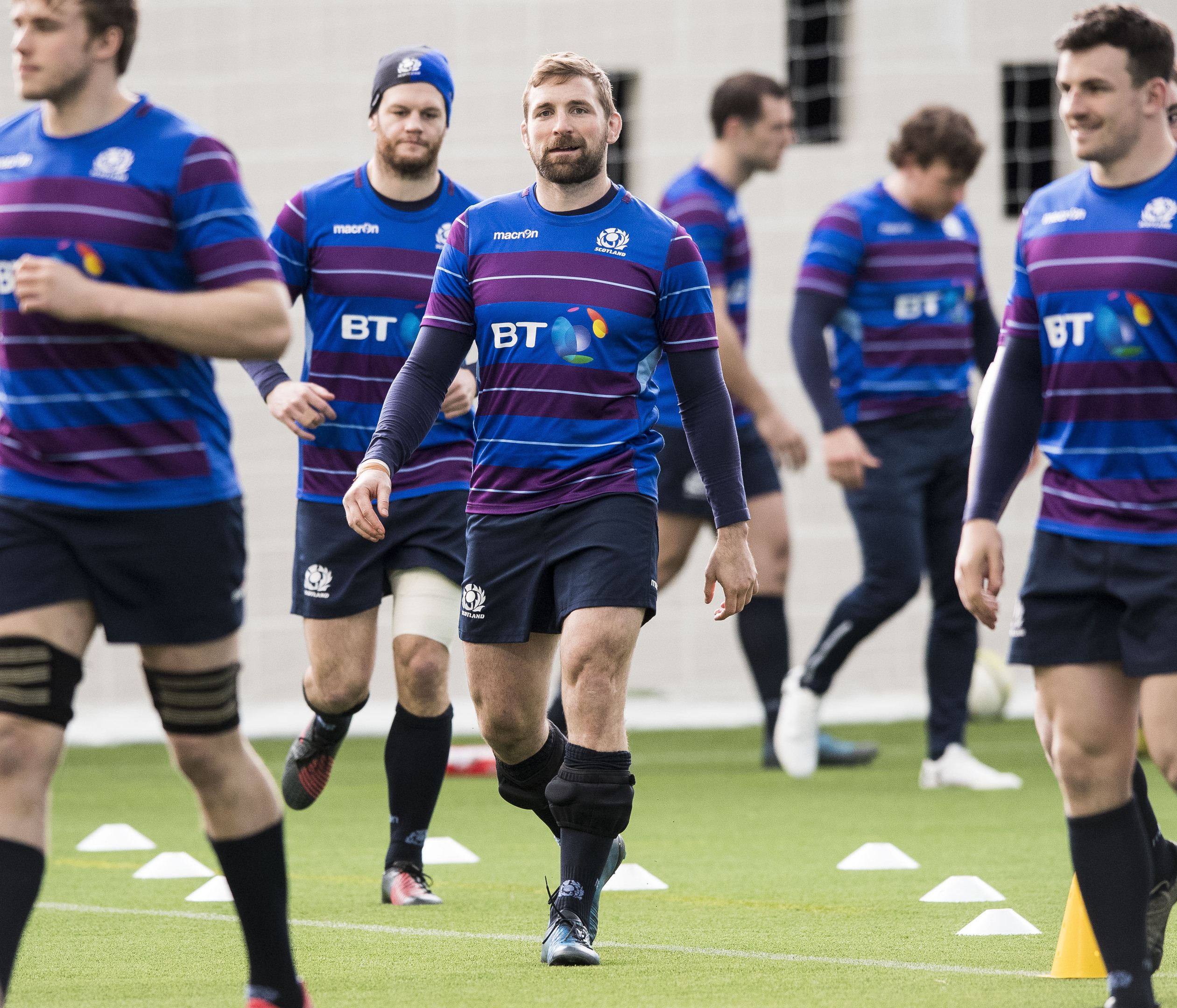 John Barclay at the centre of training this week as Scotland prepare for Twickenham.