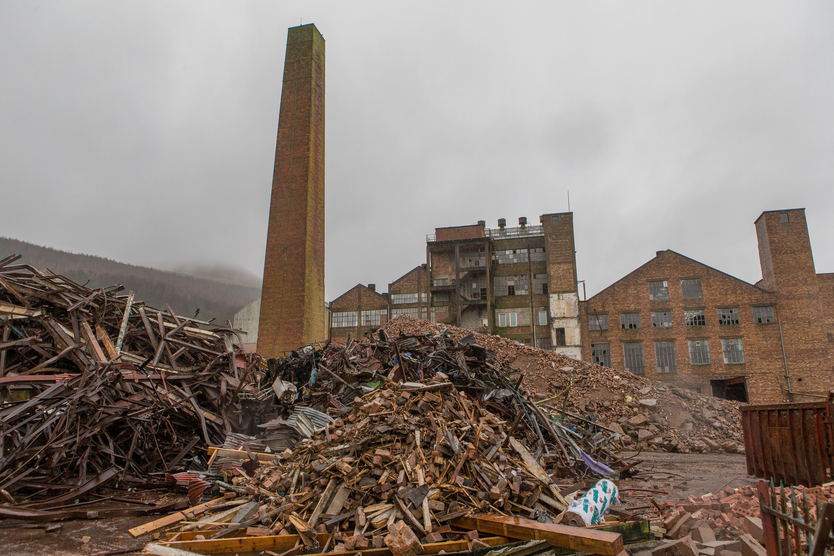 The chimney at St John's Works, Falkland