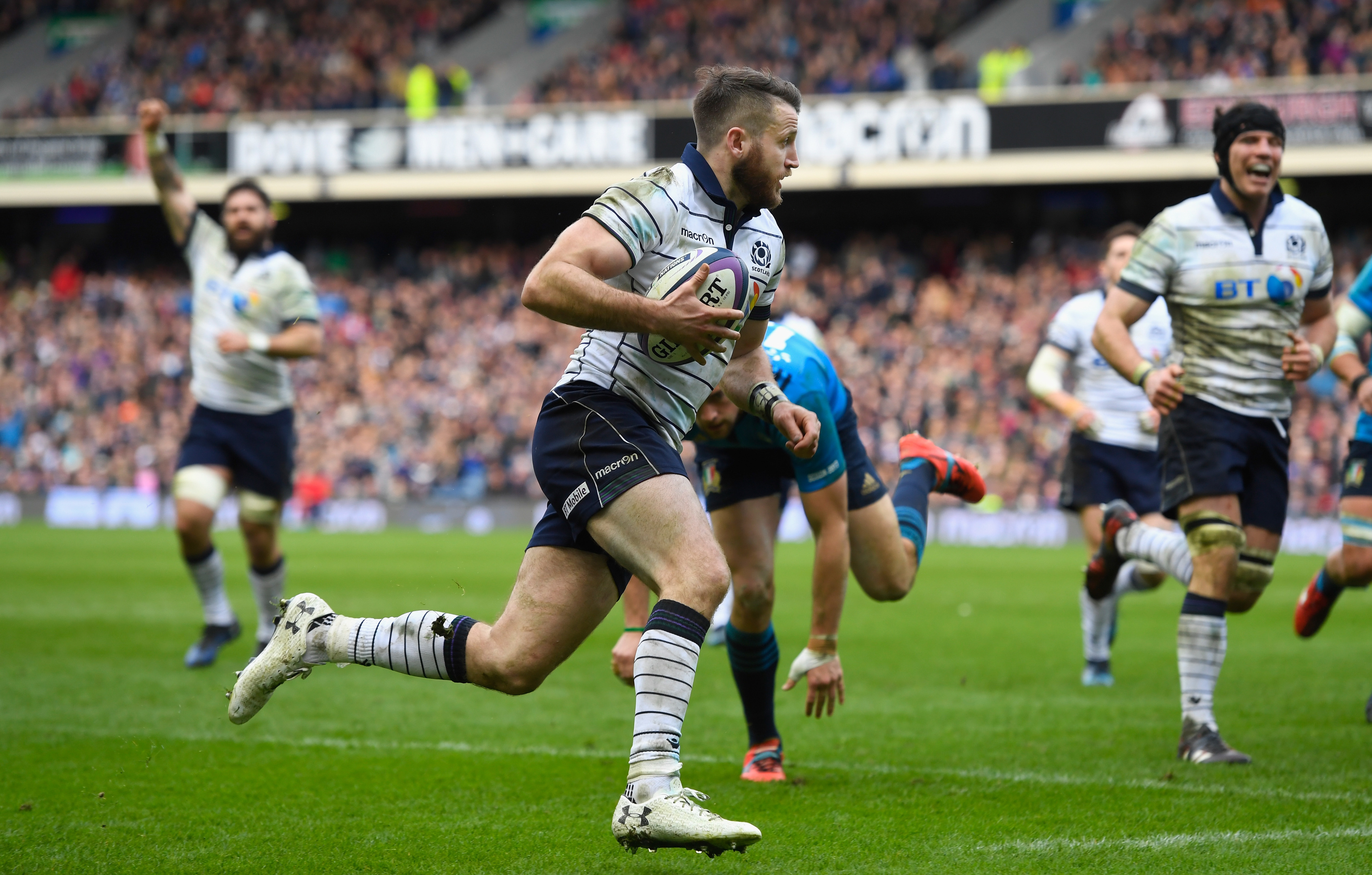 Tommy Seymour goes in for Scotland fourth and final try against Italy.