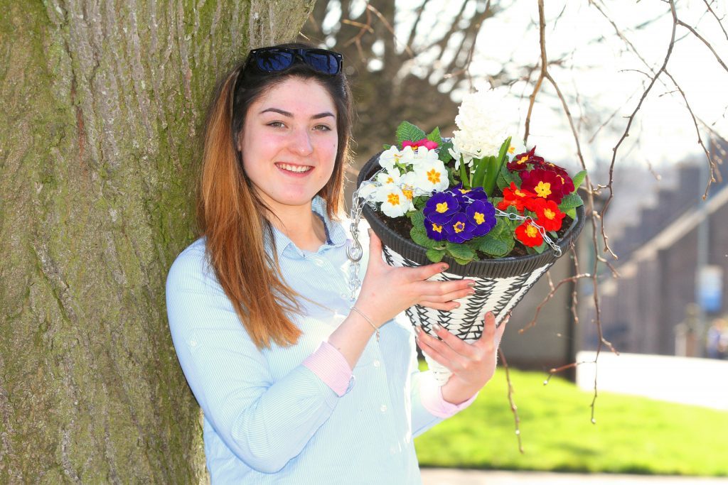 Tasmin Glass from Kirriemuir bought a lovely hanging basket at the festival finale