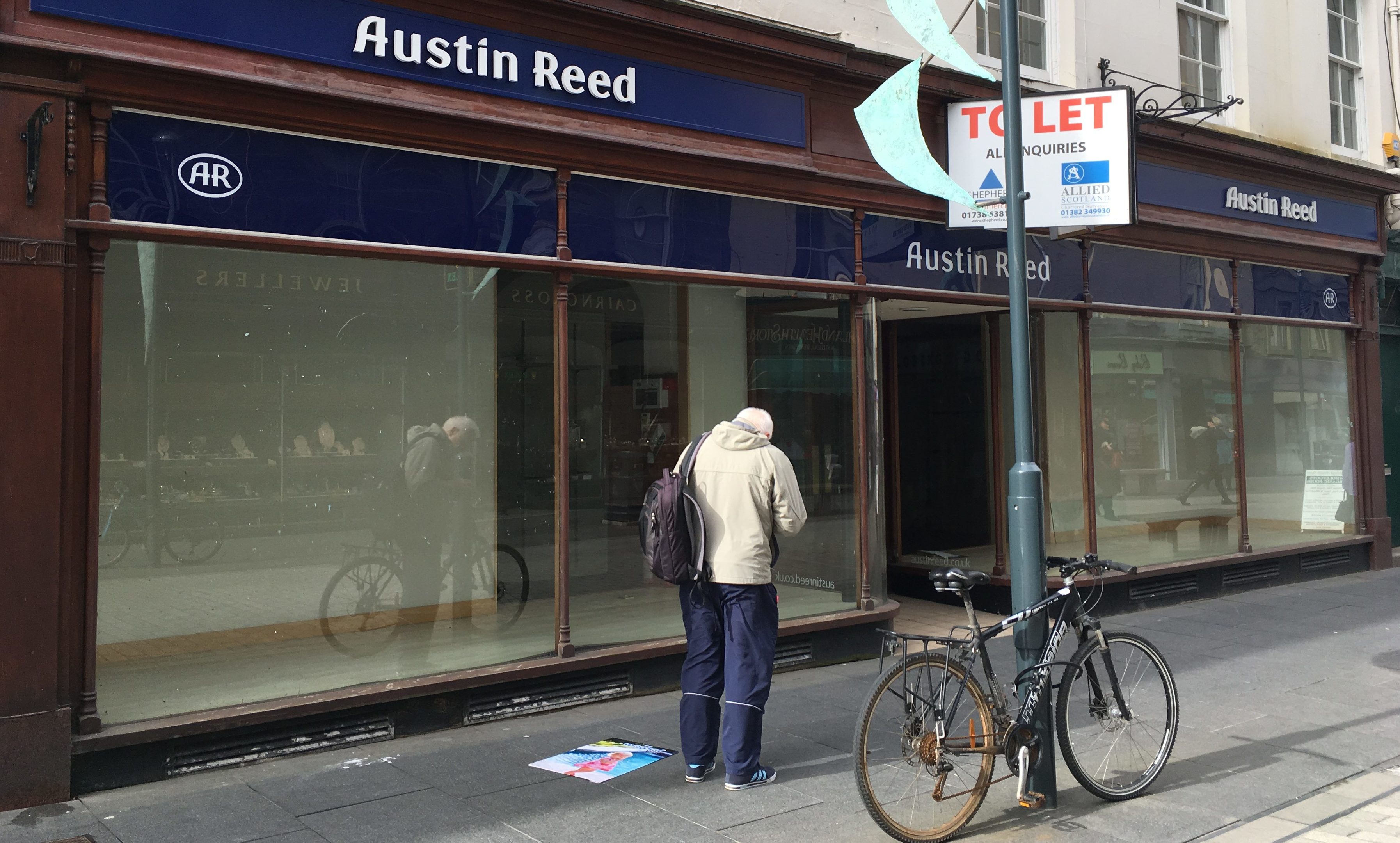 The empty Austin Reed store in Perth city centre.