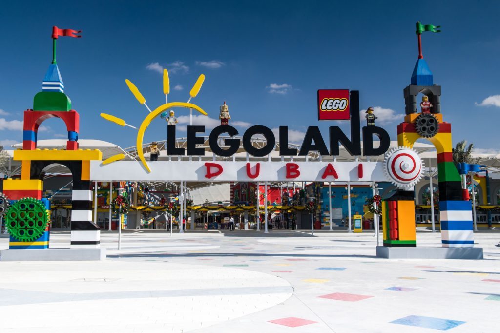 Photo of the Legoland Dubai entrance gate. 