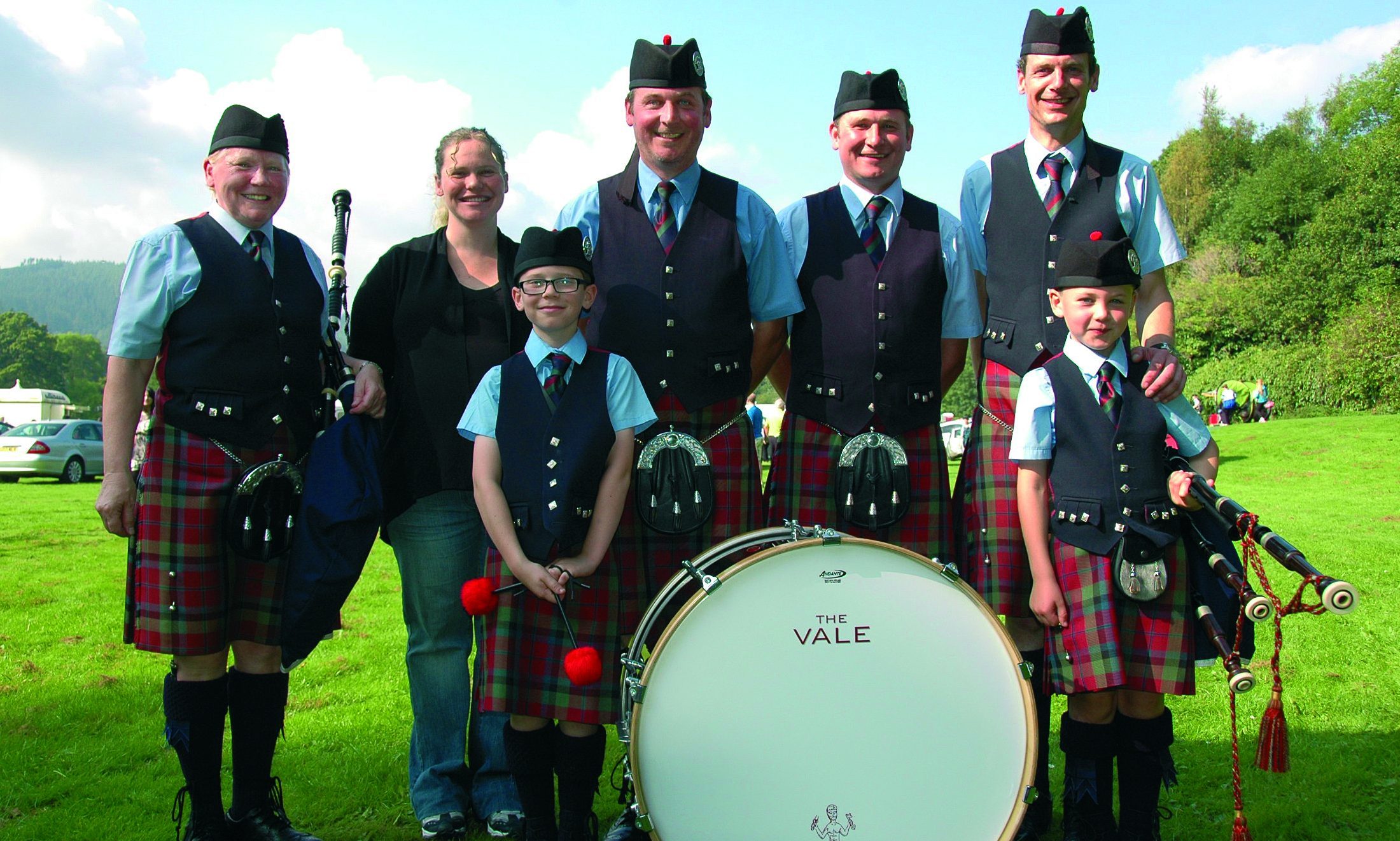 Seven members of the McNab family.

L-R Gillie, Irralee, Bongo, Kevin and Alan.
Front row Logan (Irralee's son) and Archie, (Bongo's son.)