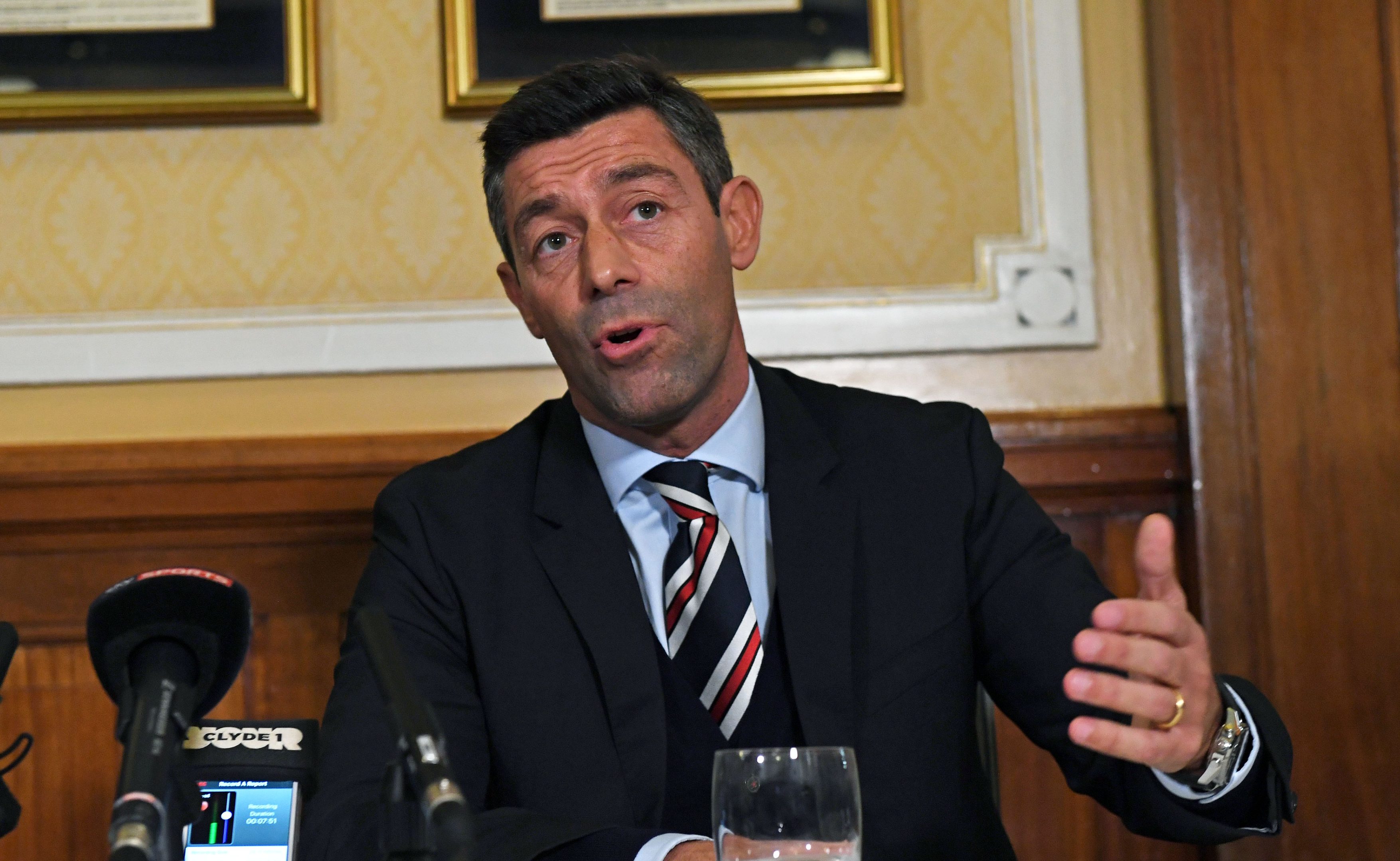 Pedro Caixinha.