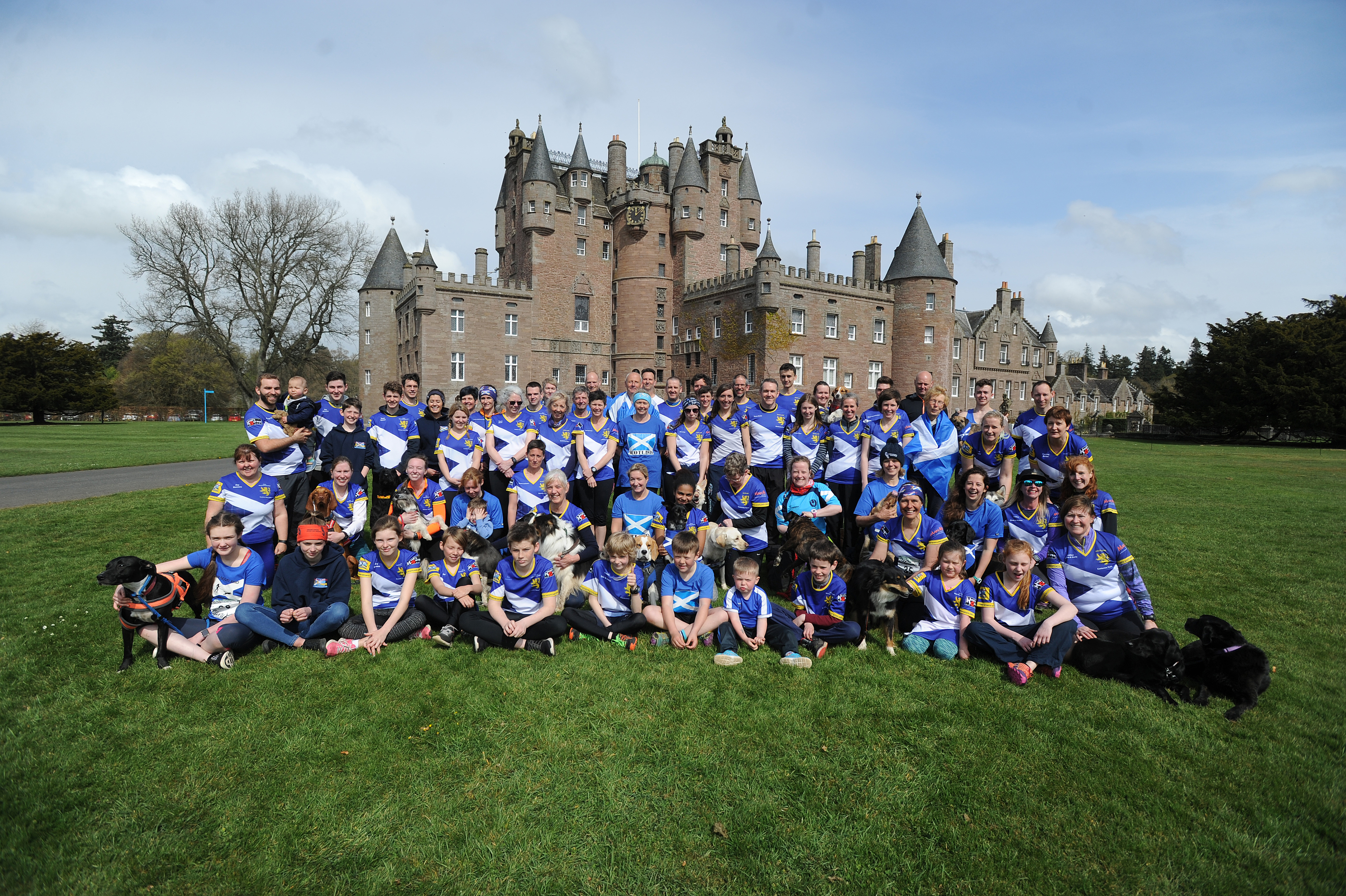 The Scotland team gather before Glamis Castle.