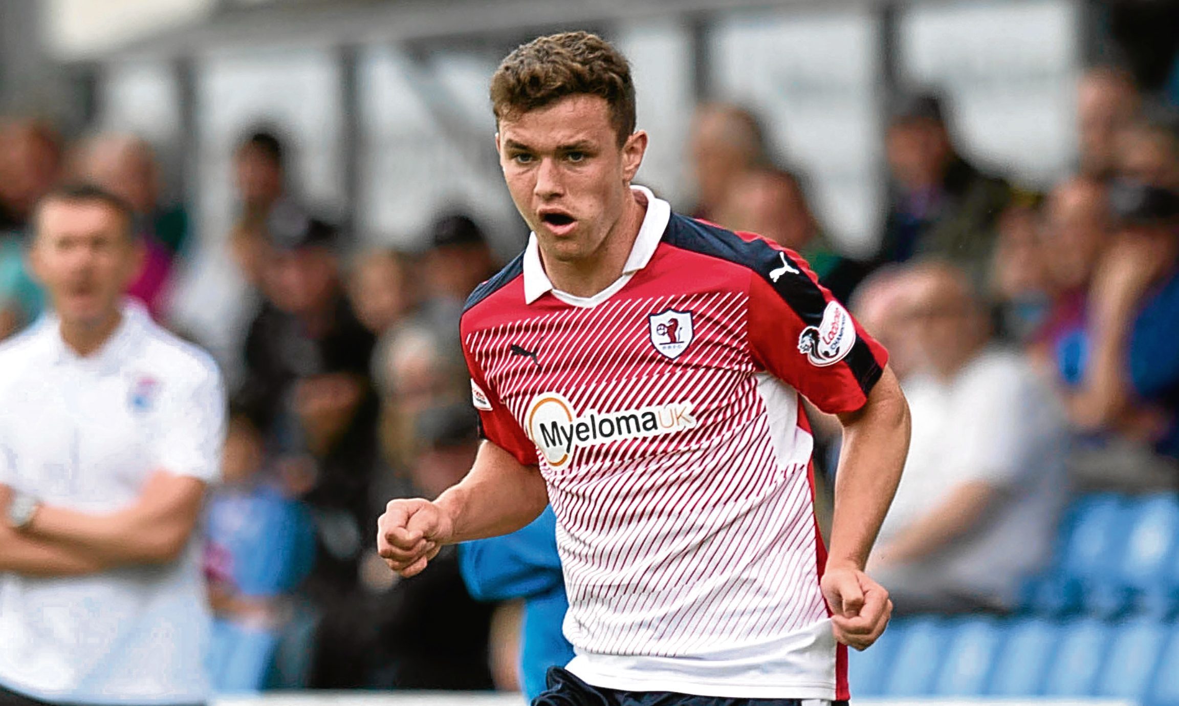 Ross Matthews in action for Raith Rovers.