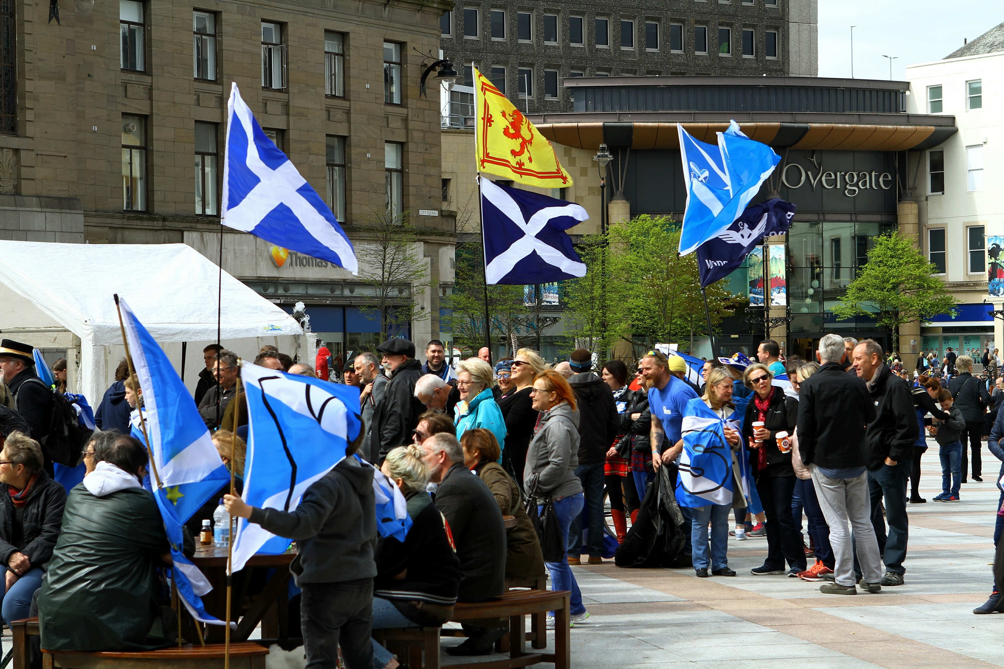 The crowds at the Fae Fife Tae Dundee rally.