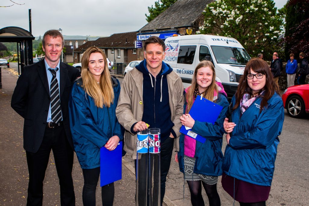 Deacon Blue front man Ricky Ross alongside Courier referendum roadshow team members in Spingfield, Fife, in 2014. Pictured left to right, Michael Alexander, Lauren McKinney, Ricky Ross, Megan Parkinson and Colette McDiarmid.