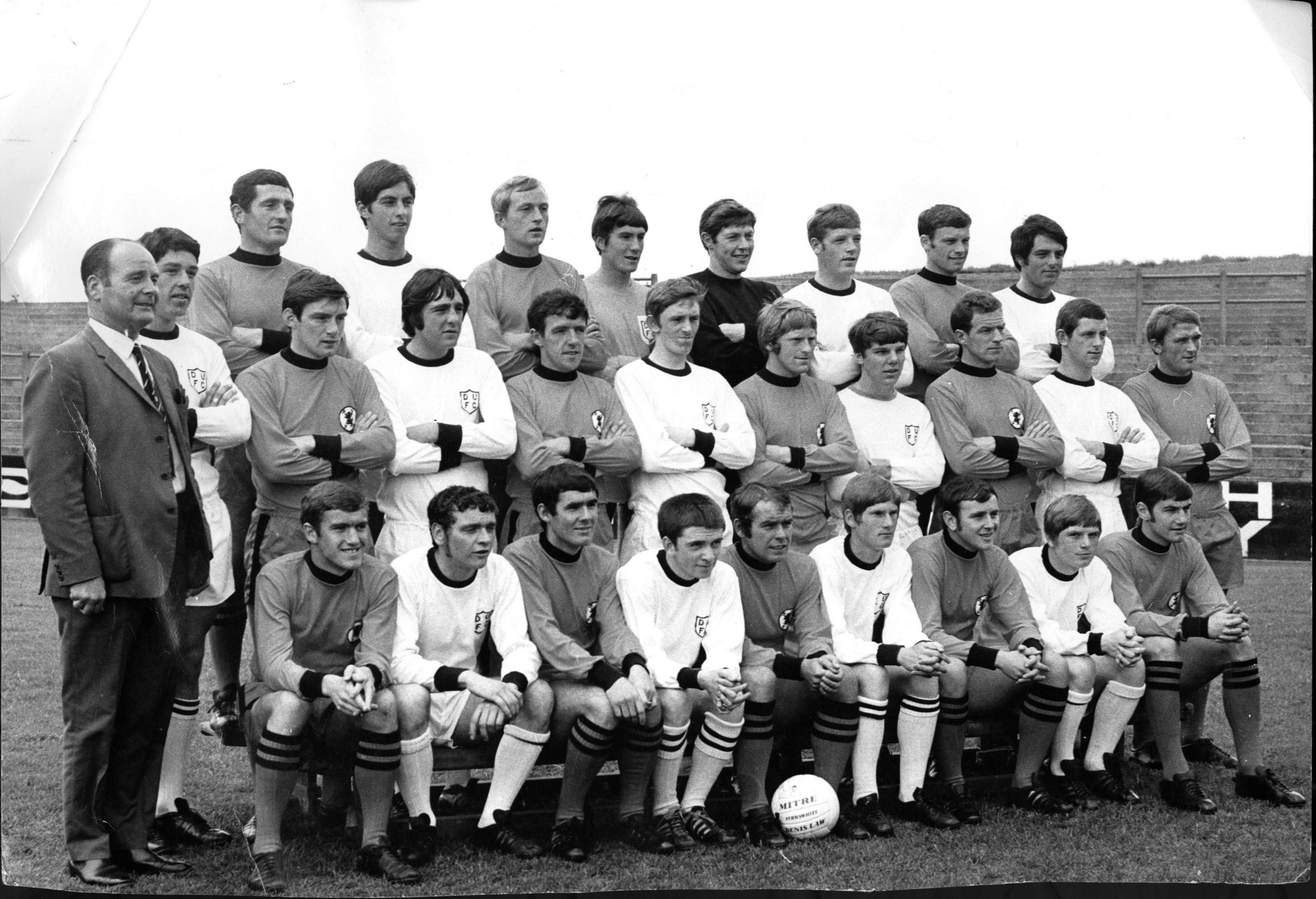 The Dundee United 1961 line-up, with Stuart Markland on the far right of the middle row.