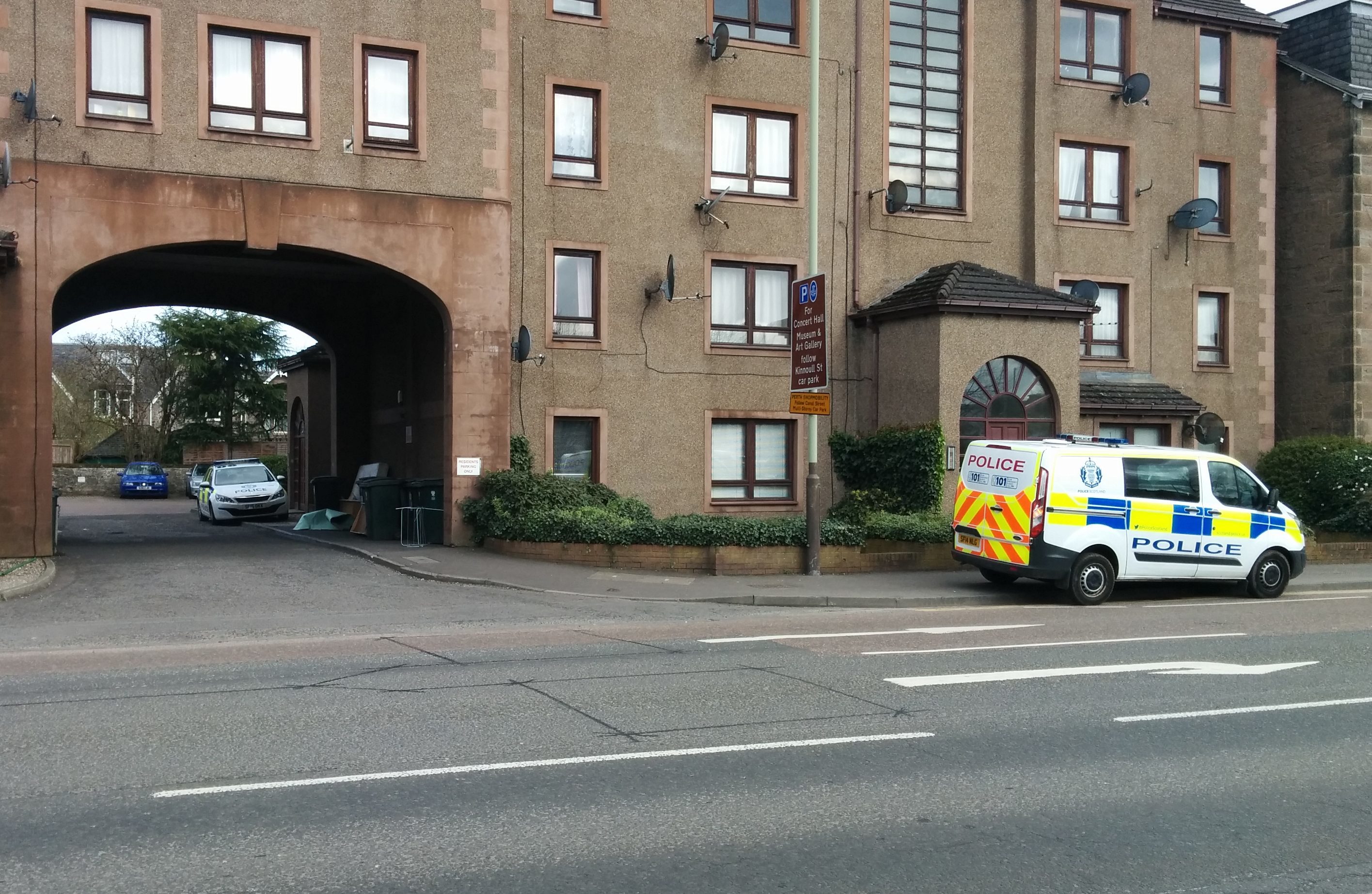 Police at 25 to 29 Dunkeld Road, Perth.