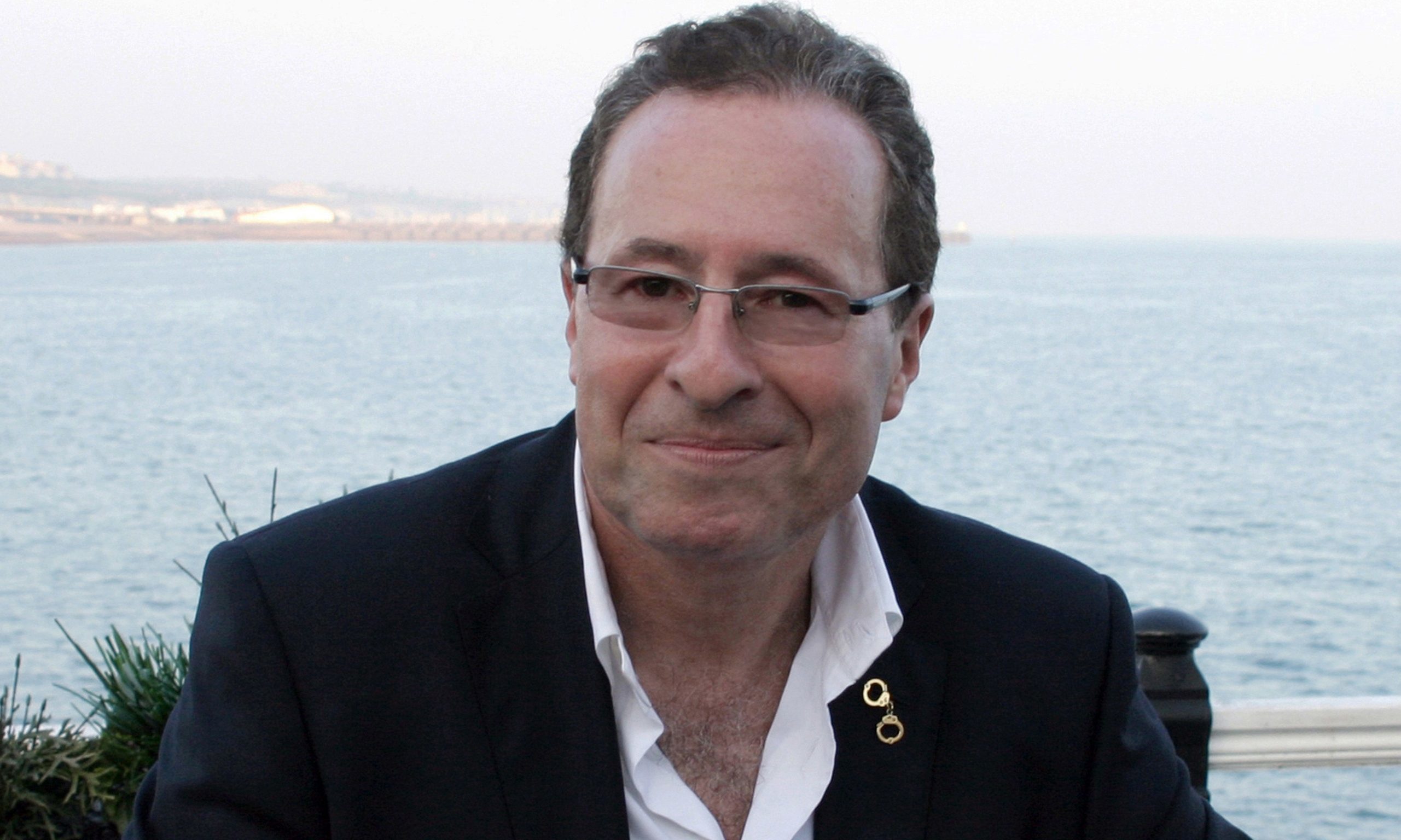 Peter James