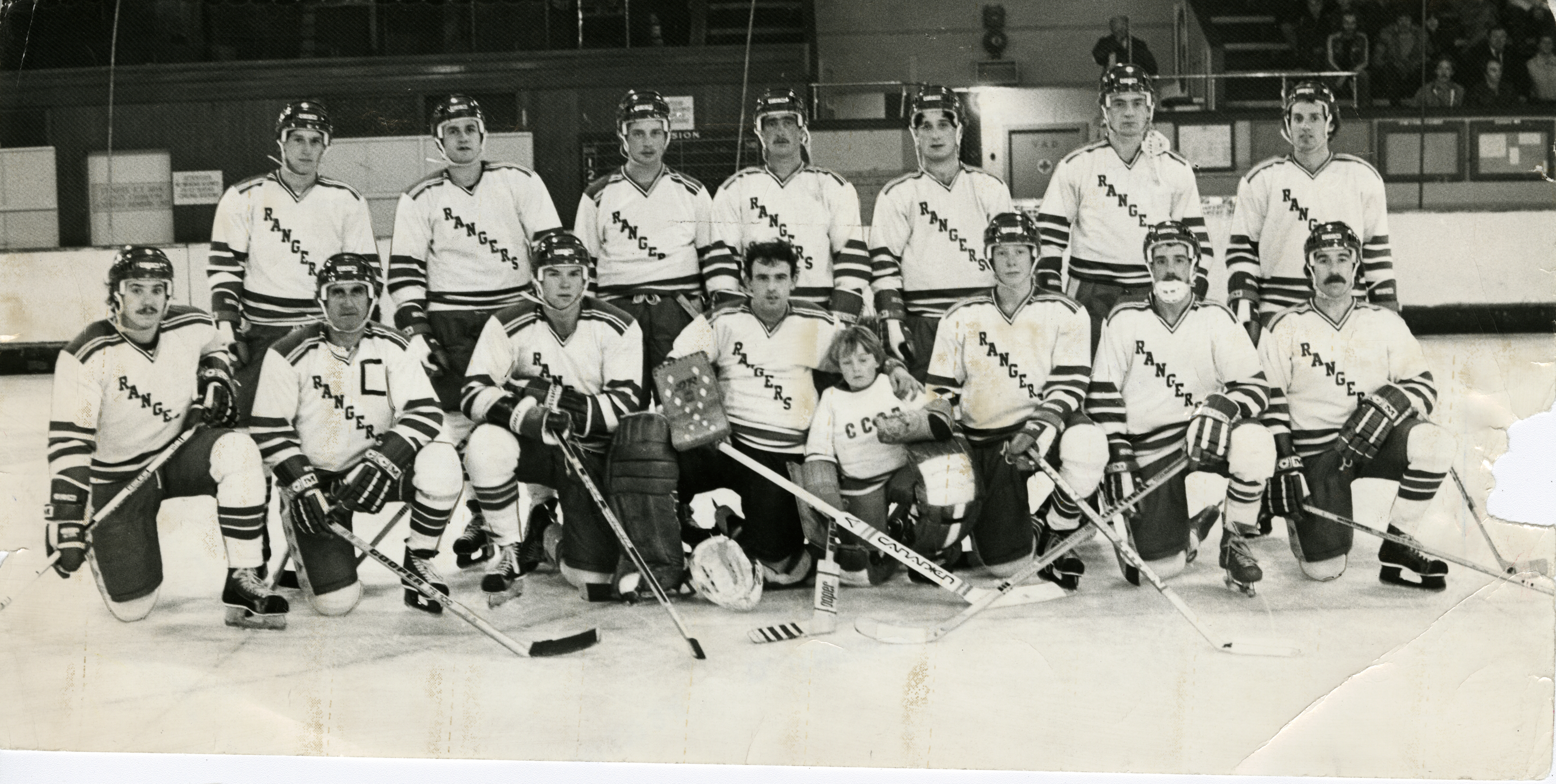 Joe Guilcher (front, far right) with the Dundee Rockets in their heyday.