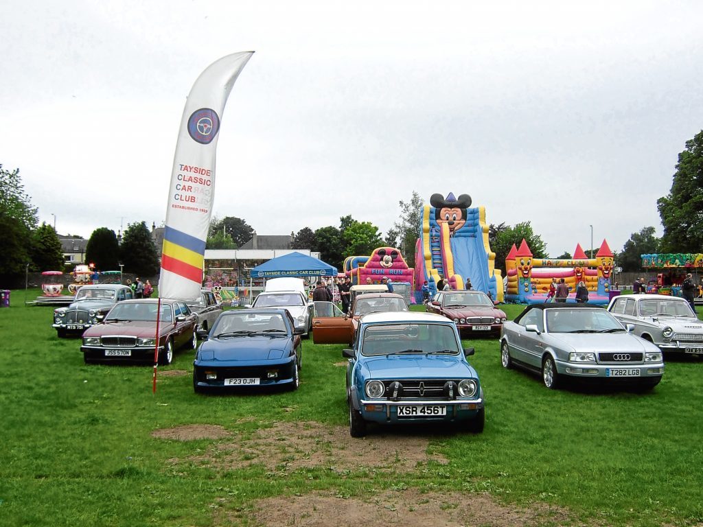 Tayside Classic Car Club's road run