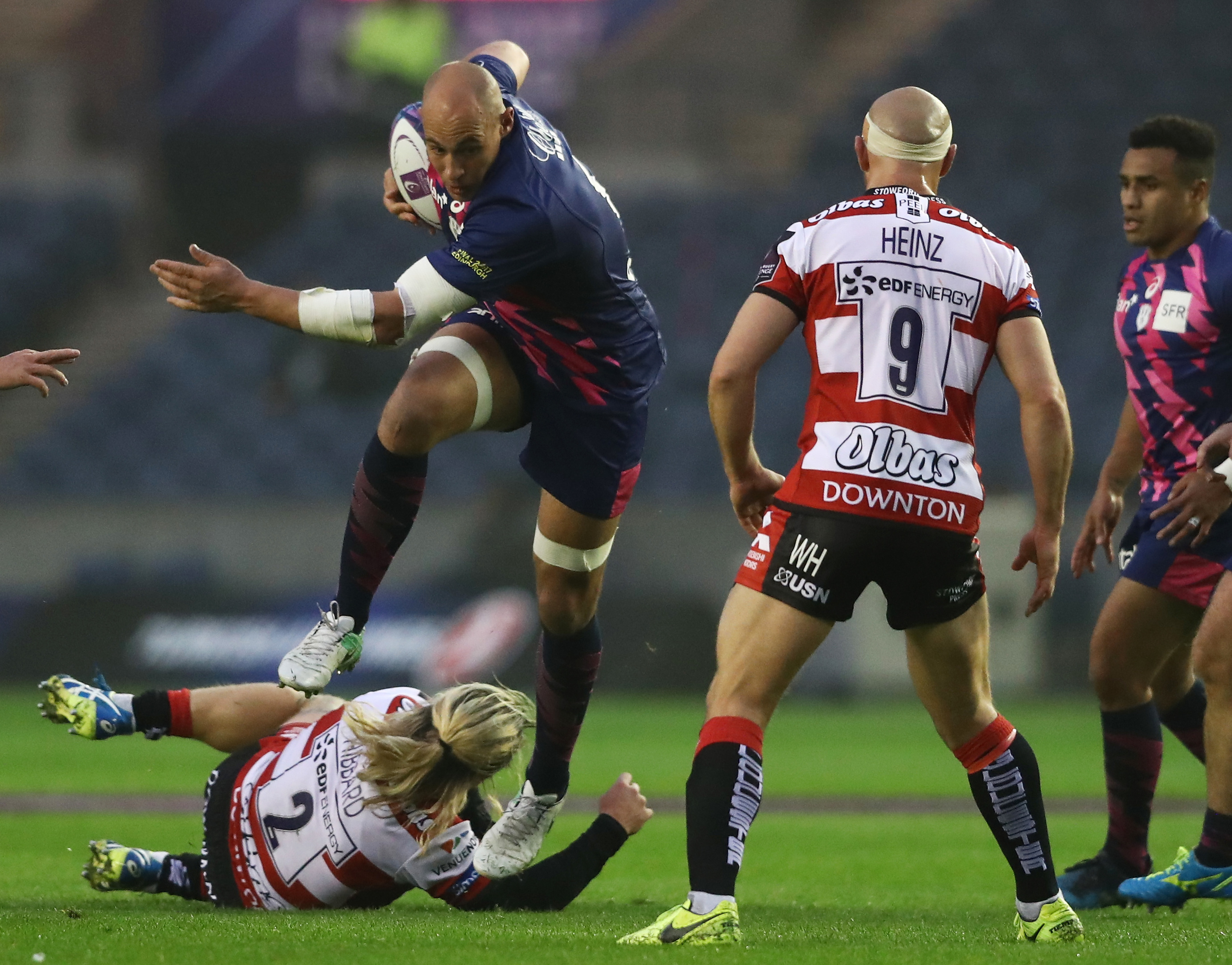 Stade Francais captain Sergio Parisse leads the charge against Gloucester in the Challenge Cup Final at Murrayfield.