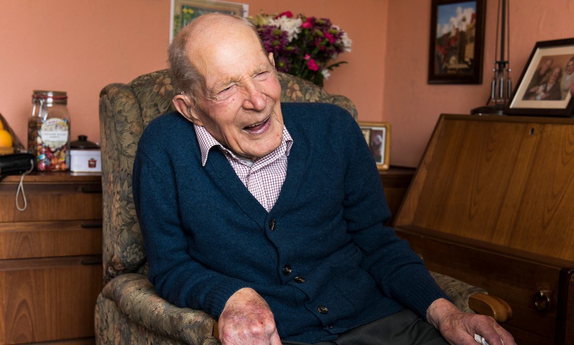 Scotland's oldest man, Alfred Smith 109, was visited at his home in St Madoes, Perthshire, by Moderator of the Church of Scotland, Rt Rev Russell Barr.
