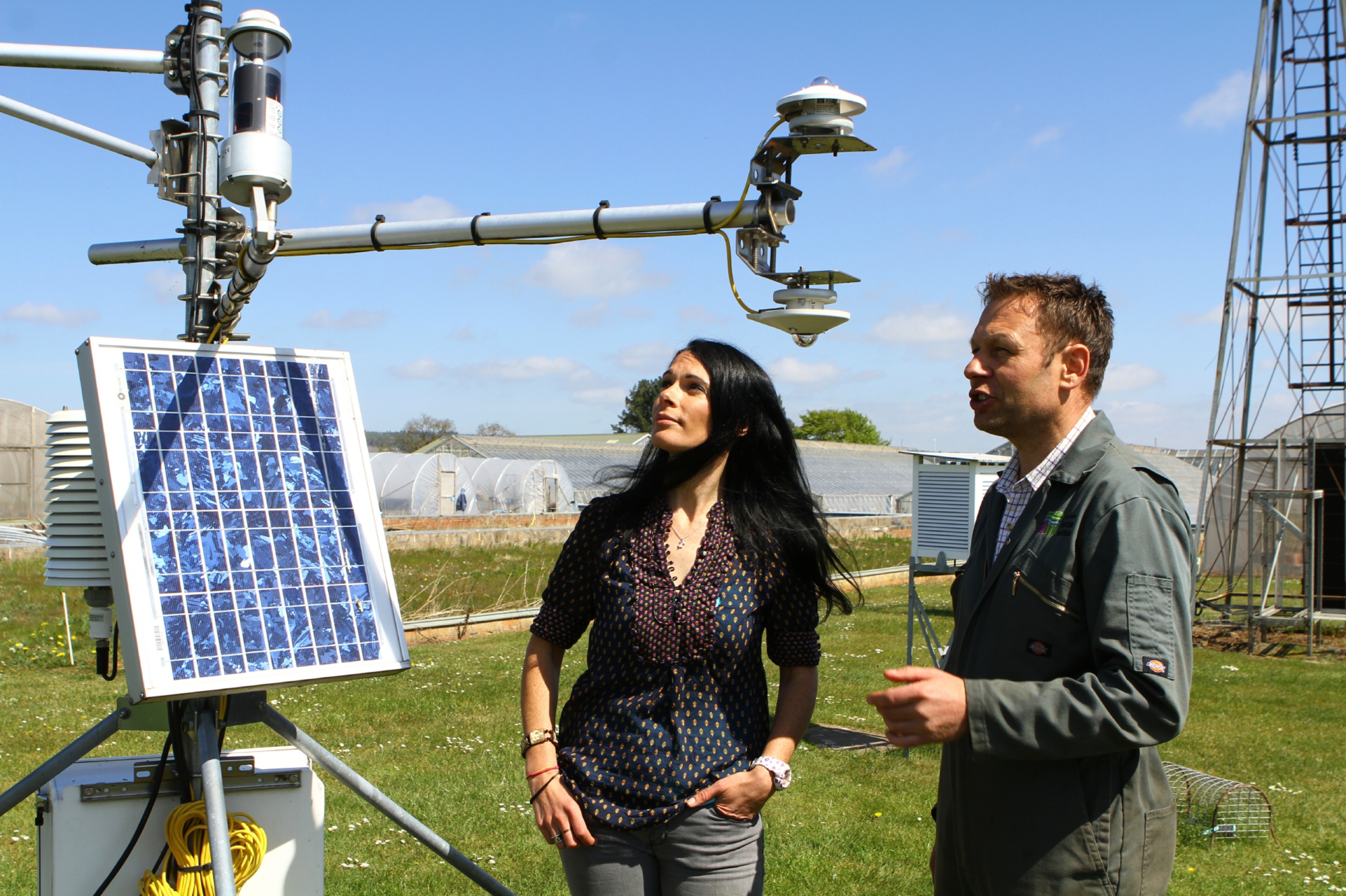 Euan Caldwell shows Gayle Ritchie some of the meteorological instruments.