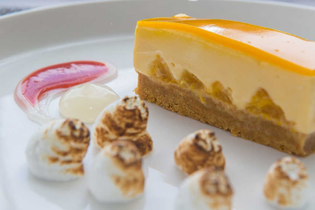 Orange & Passionfruit Cheesecake with Meringue, Raspberry & Champagne Jel