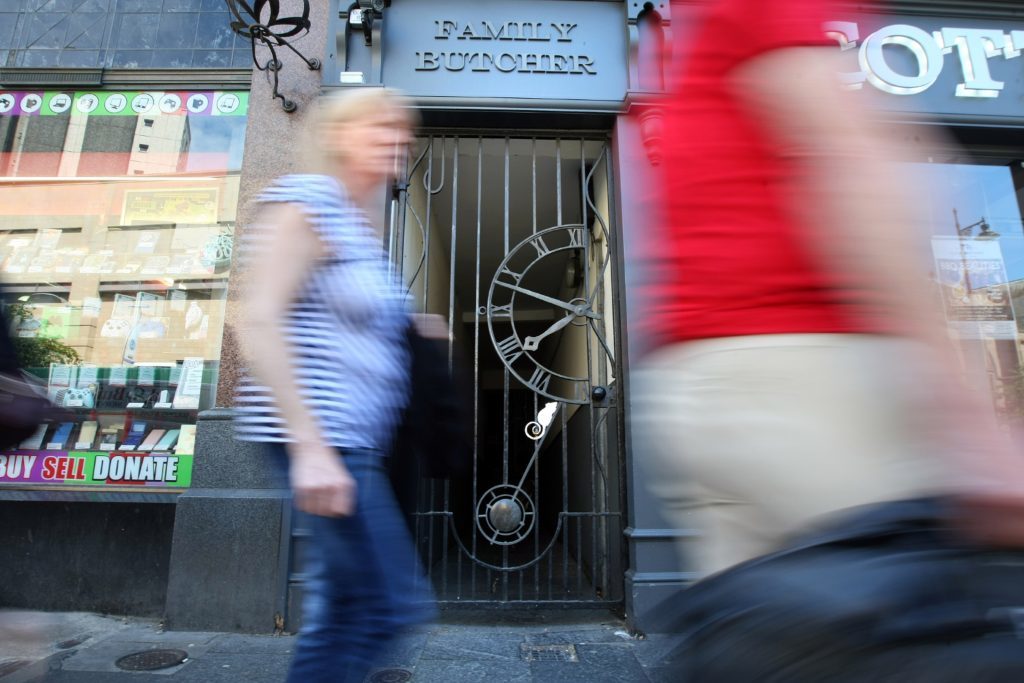 How many people notice the wrought iron gate featuring a mouse and clock in the Nethergate?