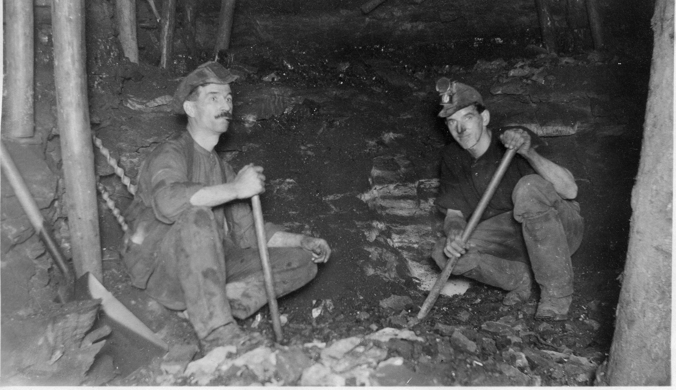 Miners in the Wellesley pit in 1926