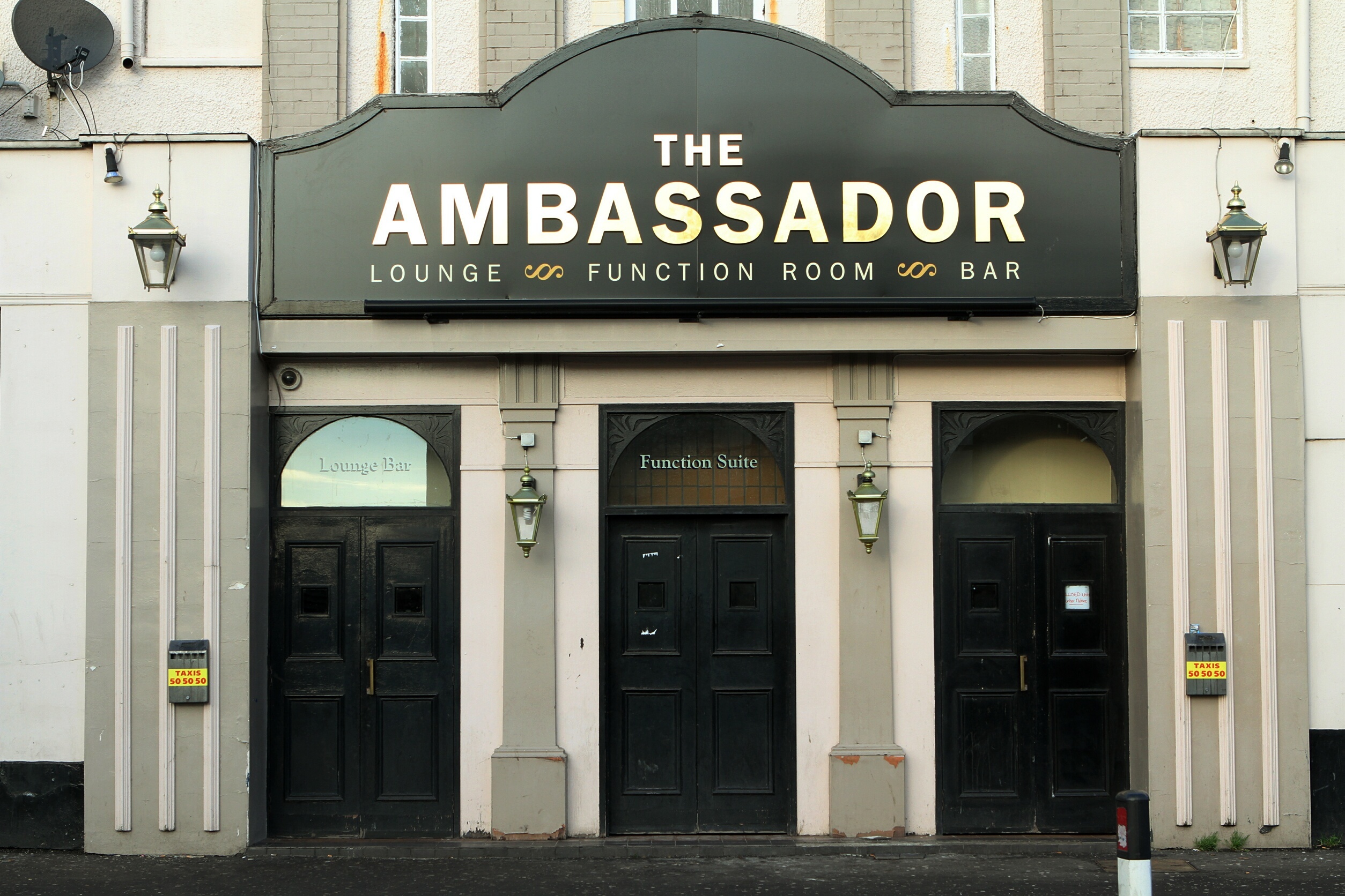 The two men attempted to break in to the Ambassador Bar on Clepington Road