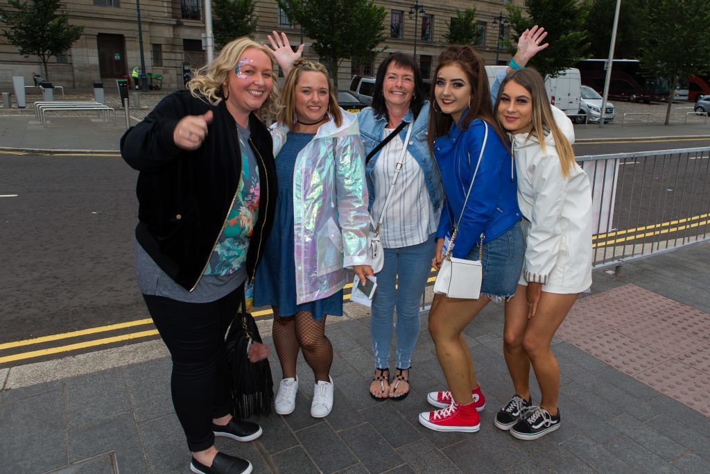 Louise Braid (36), Karine Degernier (21), Sandra Dittrich (56), Carly Robertson (15) and Hope McDairmid (16) from Dundee and St Andrews excited for Olly Murs.