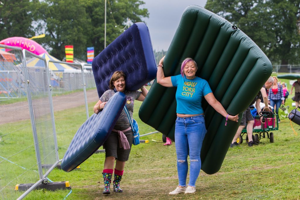 Pauline Beveridge (56) and Pauline McNair (53) thought carrying inflatable beds was a great idea.