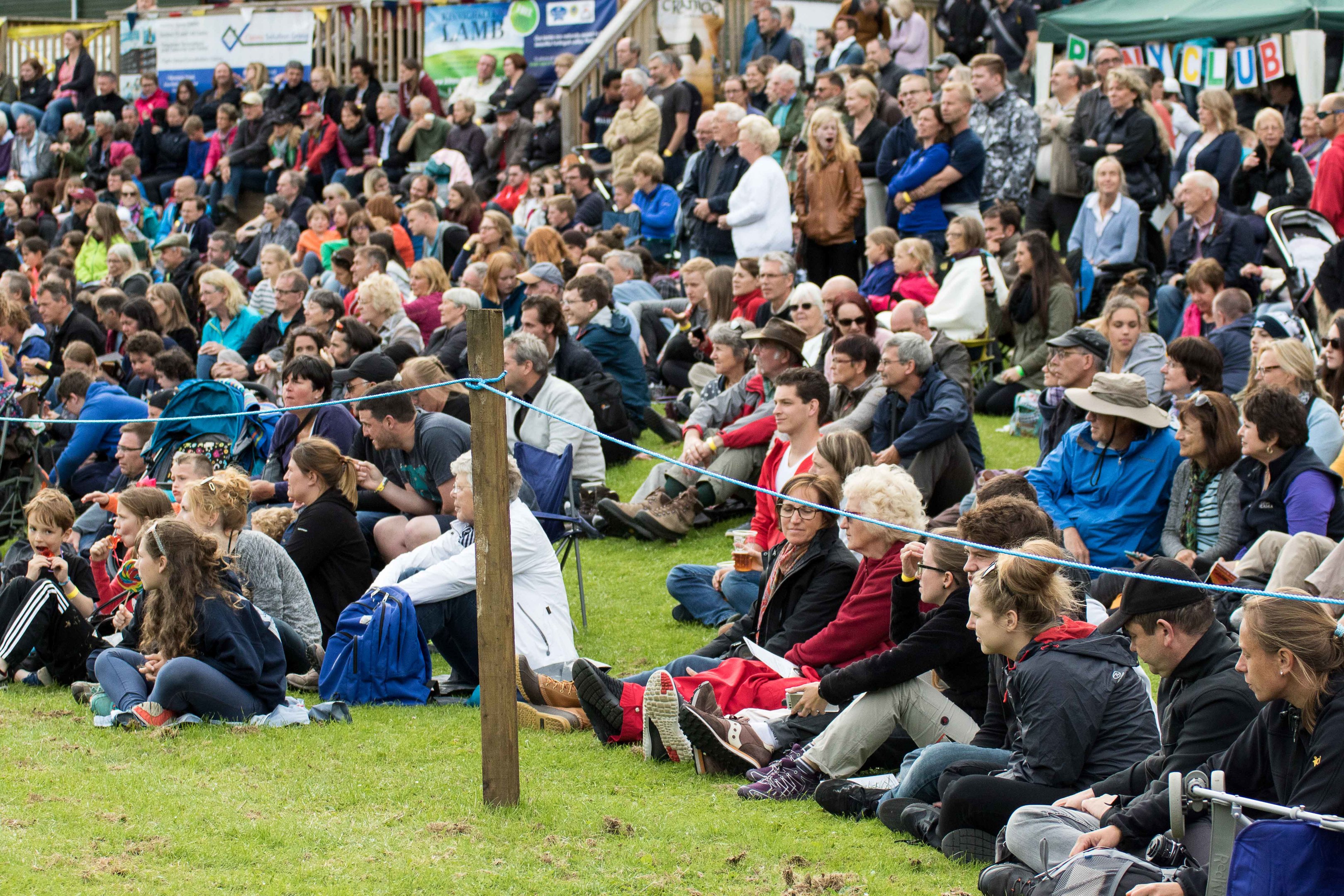 Crowds at the 2017 Kenmore Highland Games.