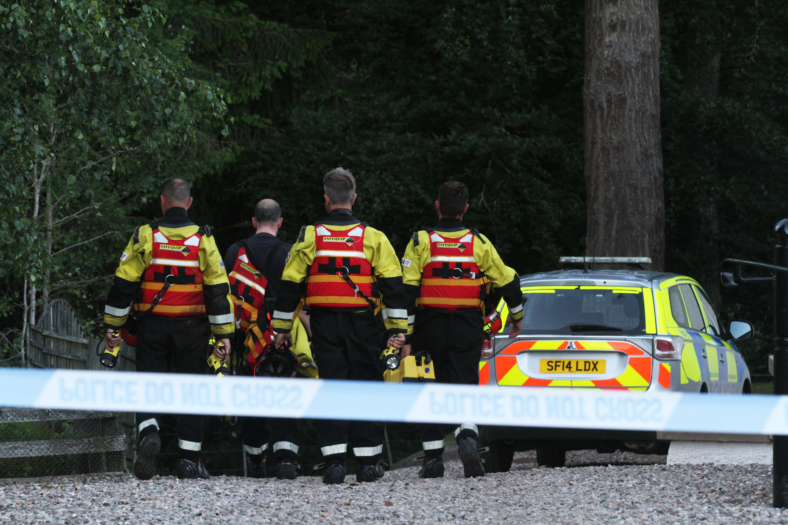 Mhairi Edwards, Courier, News, Unknown, Police, Fire Crews and Tayside Mountain Rescue are in attendance at an ongoing incident at the Falls of Bruar. 
Picture shows; Rescue crews at the scene. Wednesday 12th July.