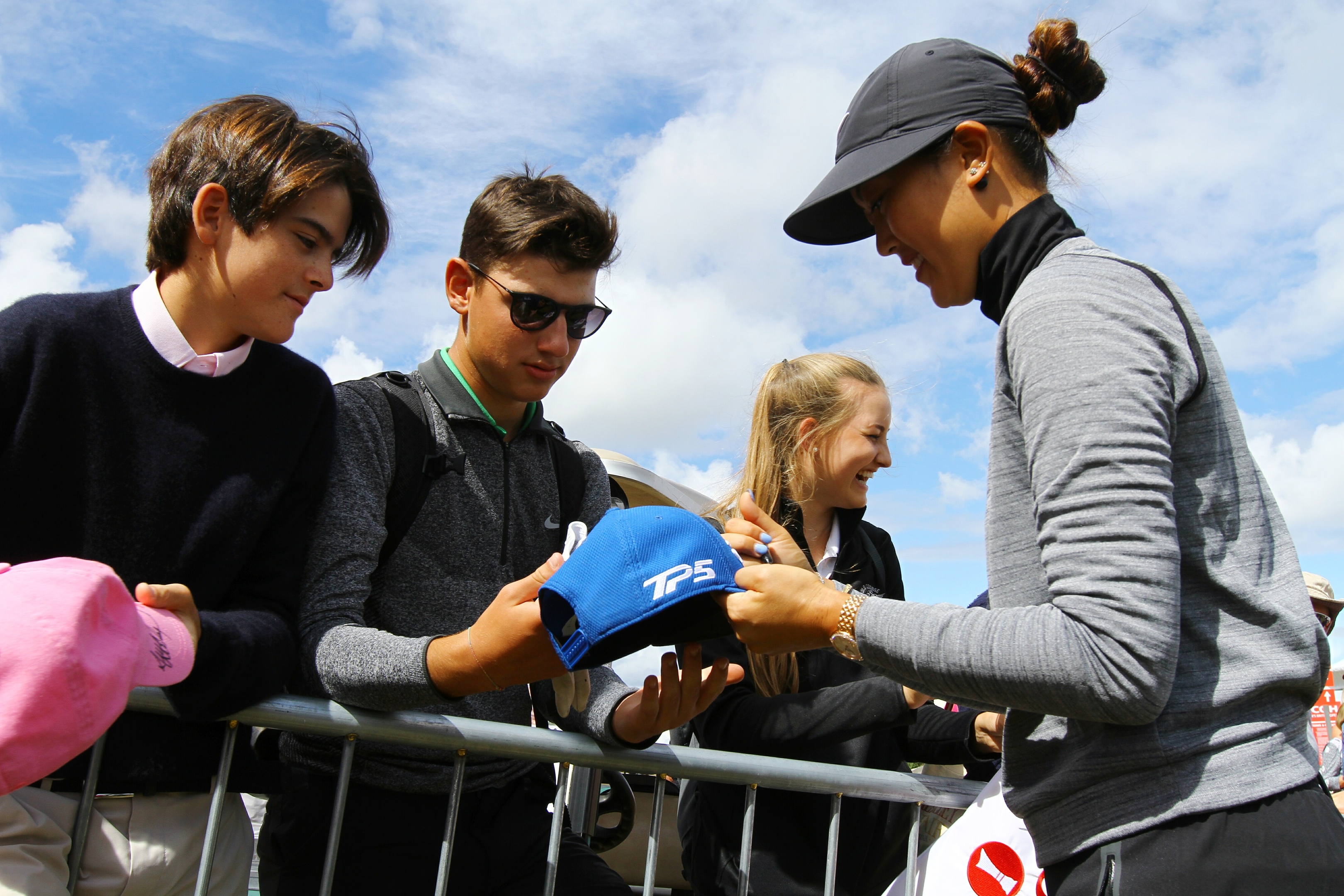 Michelle Wie signed autographs for fans after breaking the women's course record