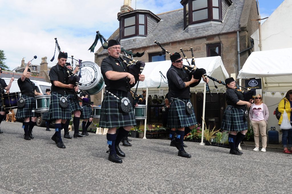 The Howe O' the Mearns Pipe Band.