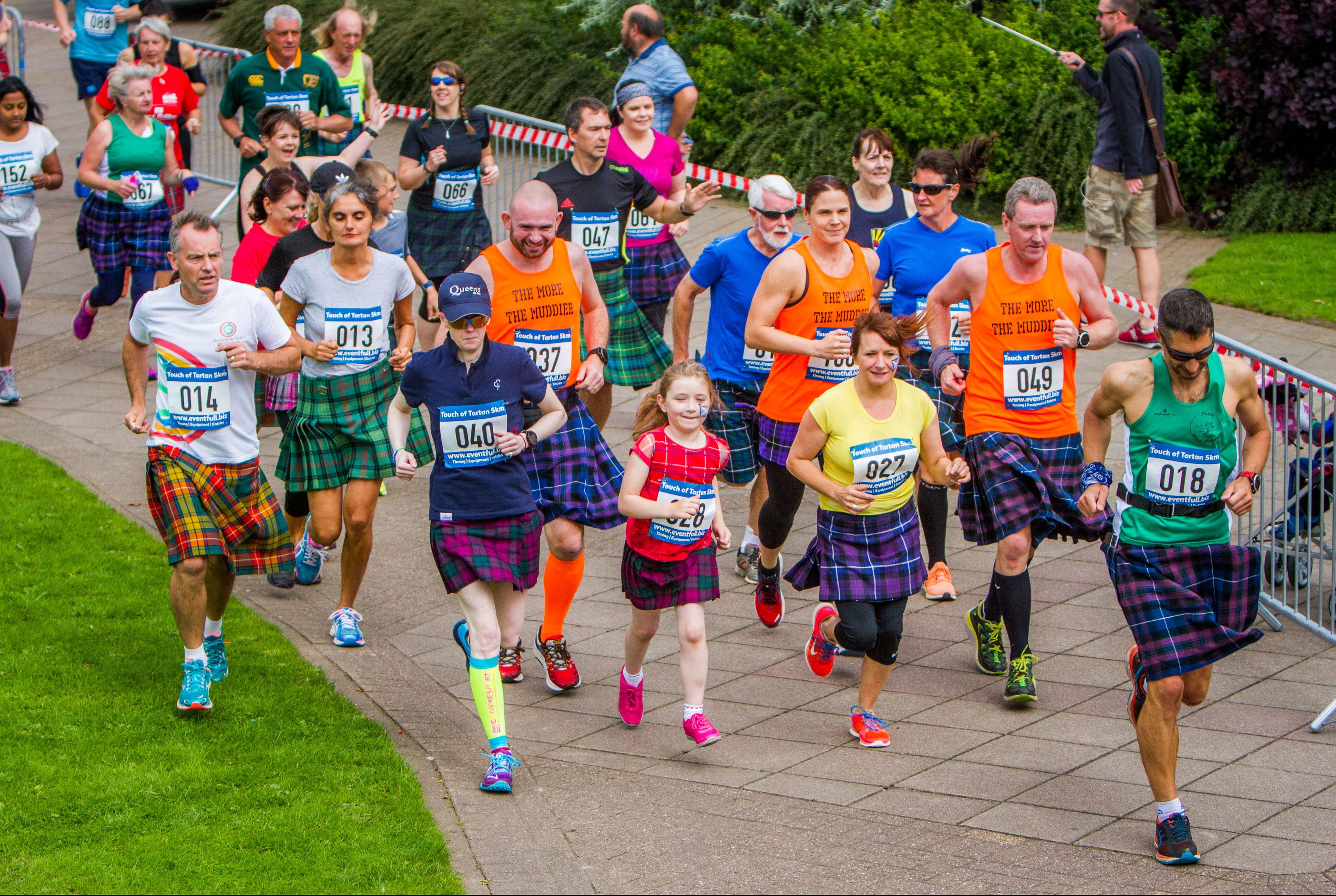 Runners at the North Inch.