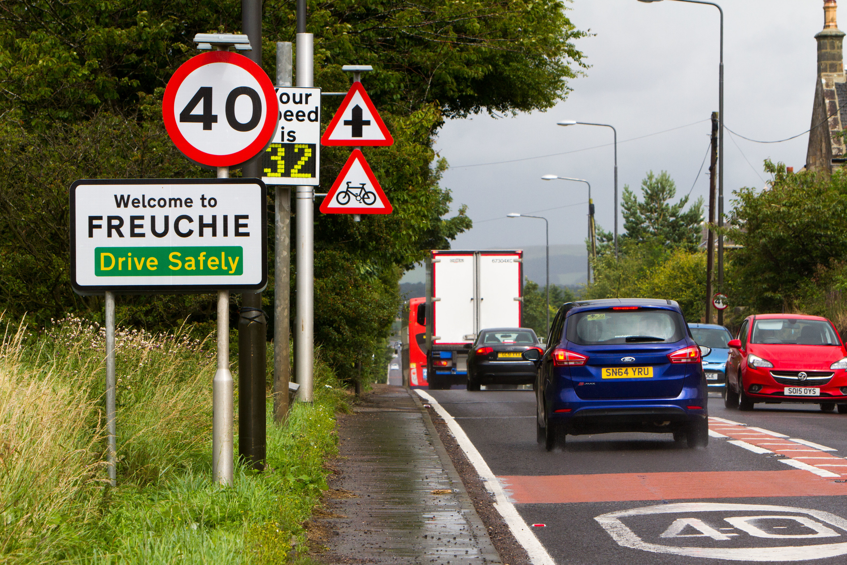 The A92 through Freuchie.