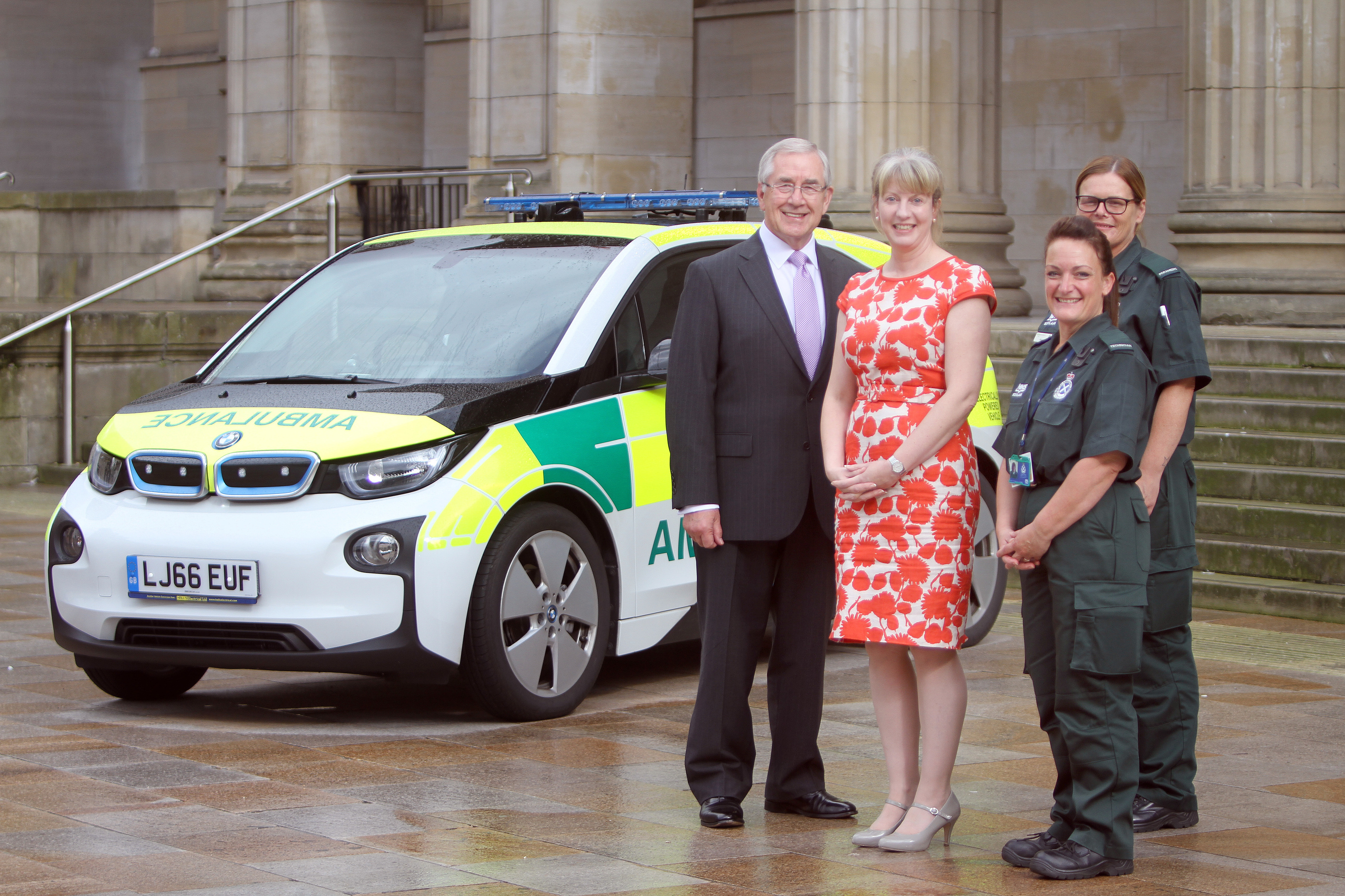 David Garbutt, chair of Scottish Ambulance Service, Shona Robison MSP, Fiona Reilly, paramedic and Lynne Findlay, technician.