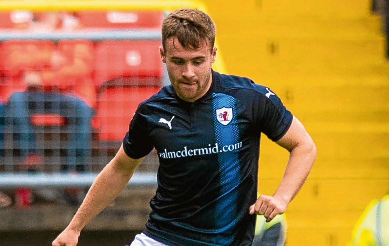 Lewis Vaughan in action for Raith Rovers.