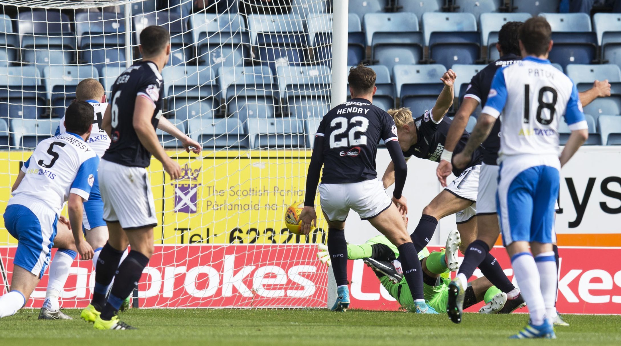 Dundee open the scoring through A-Jay Leitch-Smith.