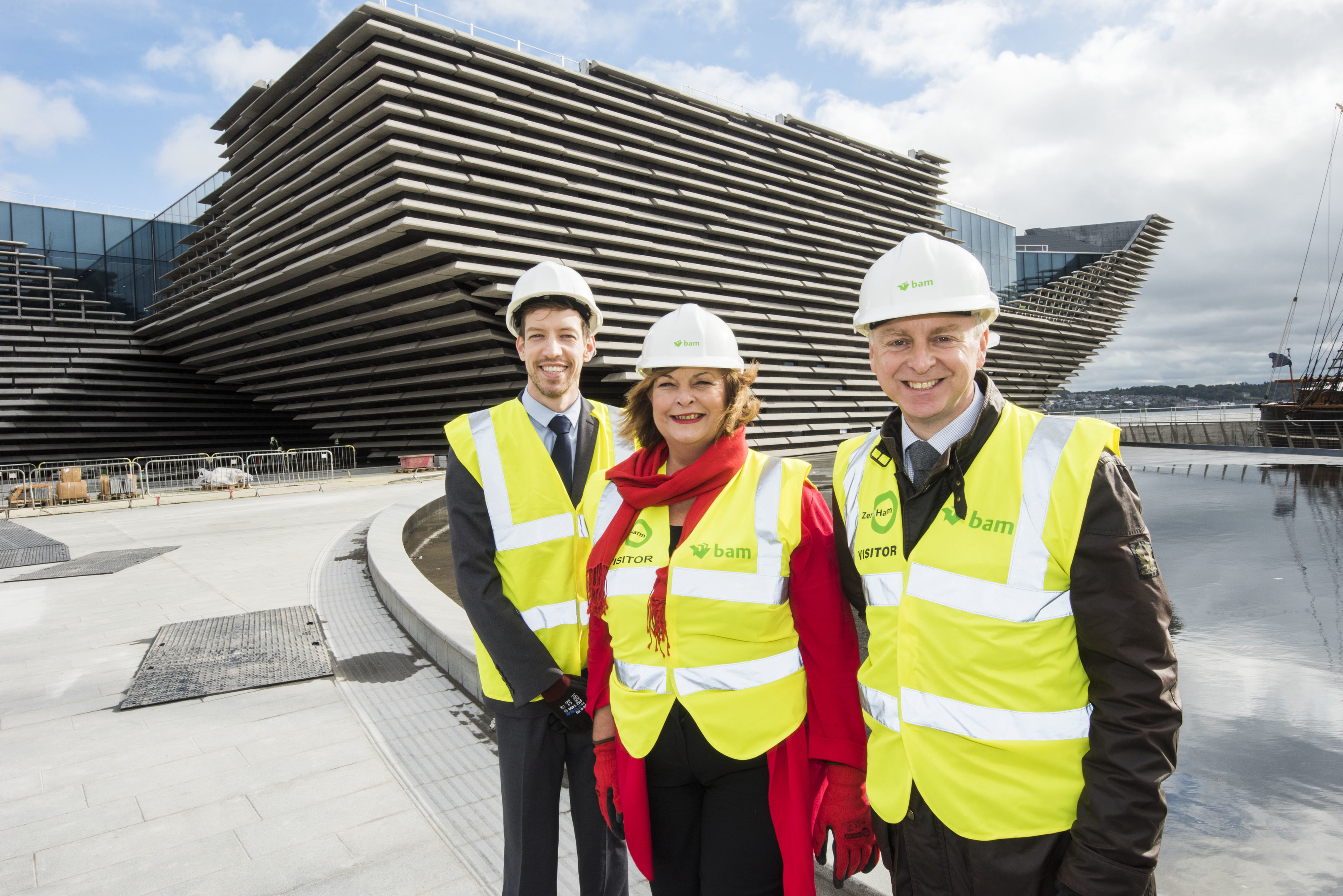 Culture secretary Fiona Hyslop with Dundee City Council leader John Alexander and V&A director Philip Long.