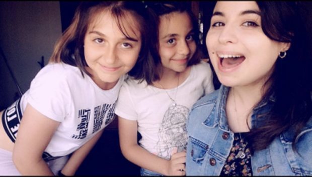 Laura (left) with her cousins Mera and Maria