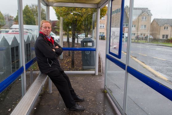 Councillor Willie Robertson has asked council finance officers to budget for electronic bus stop signs, keeping passengers up-to-date with bus journeys.